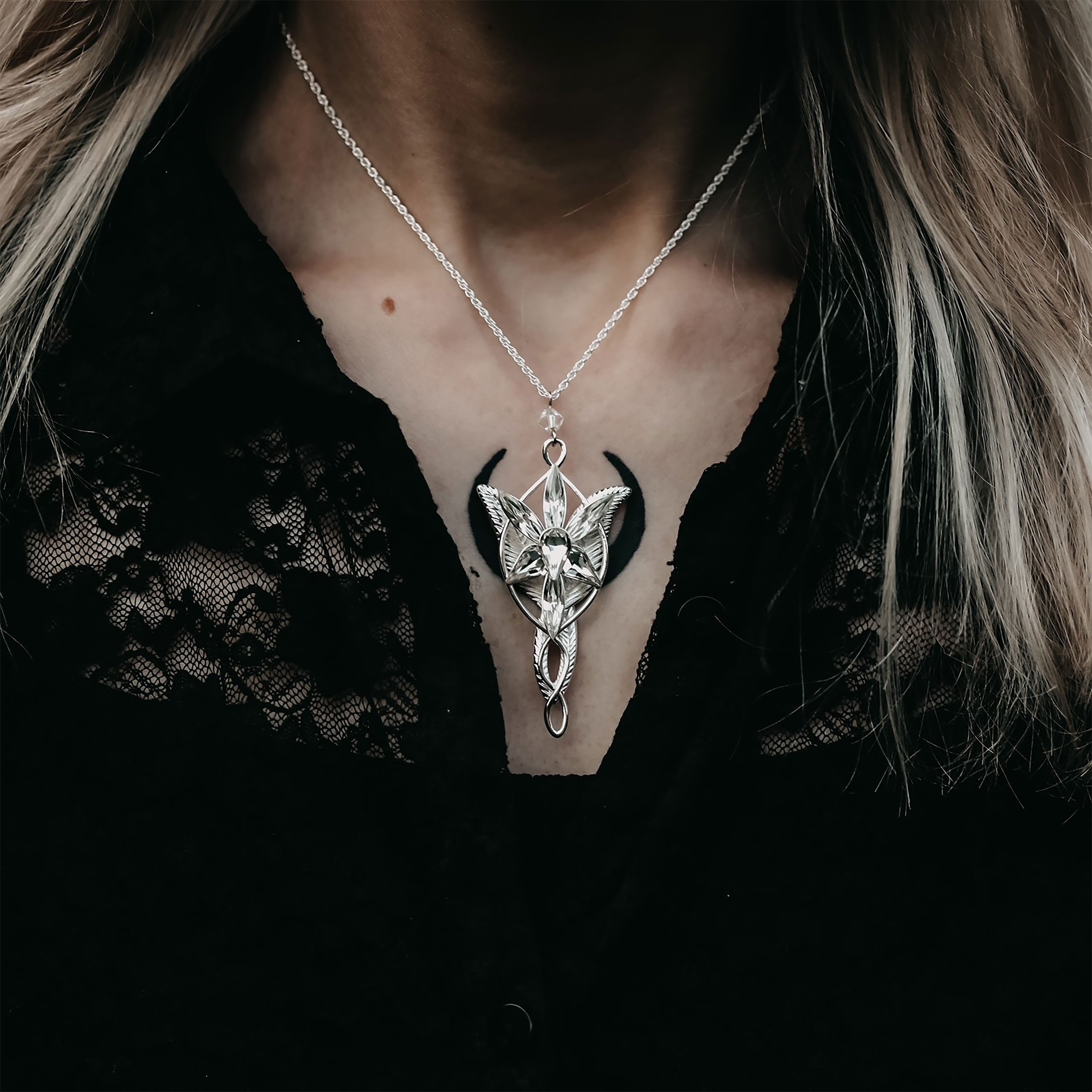 Imagen del producto El Señor de los Anillos – Réplica del Evenstar de Arwen