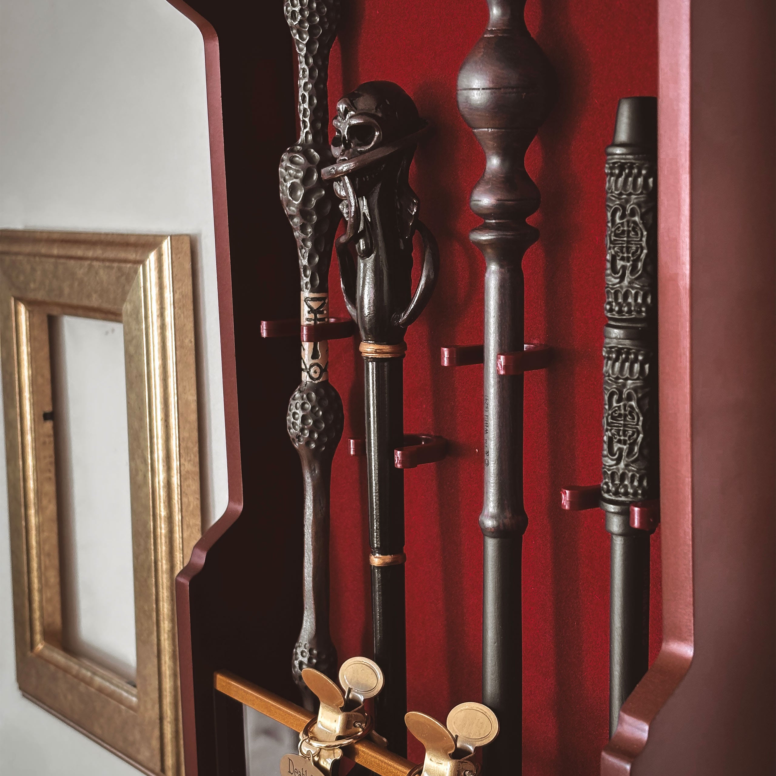 Imagen del producto Soporte de pared HP para 4 varitas de personajes