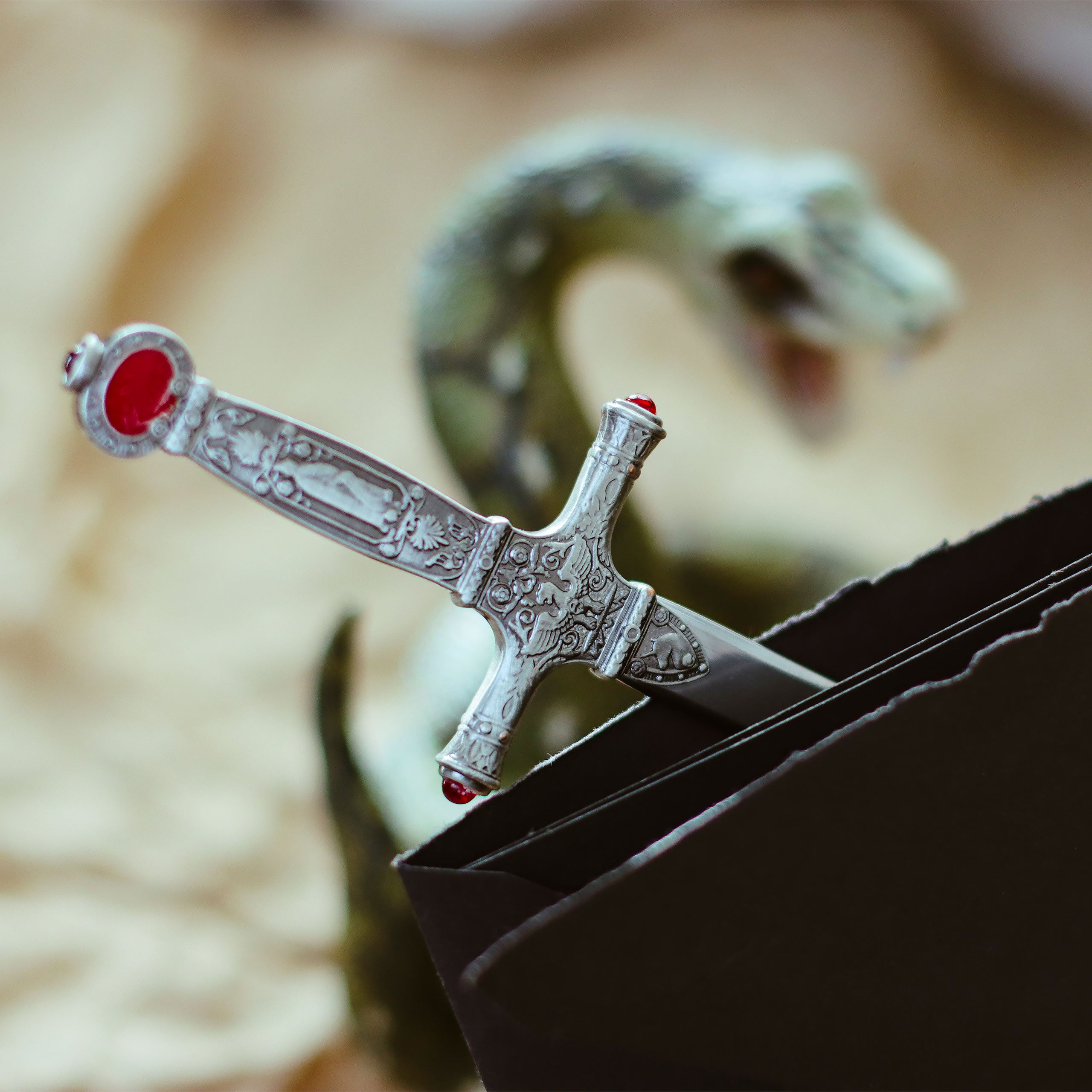 Imagen del producto Harry Potter - Abrecartas Gryffindor