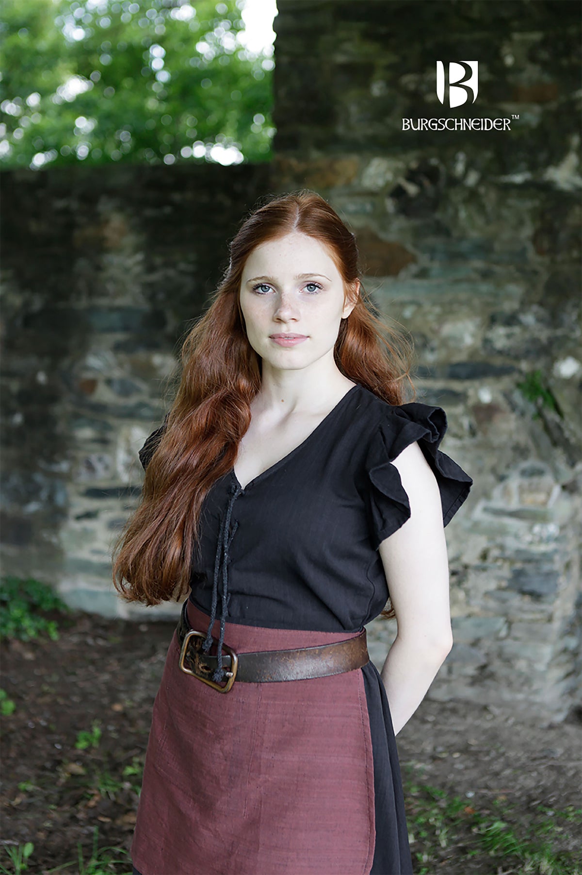 Imagen del producto Vestido medieval Agga con delantal negro