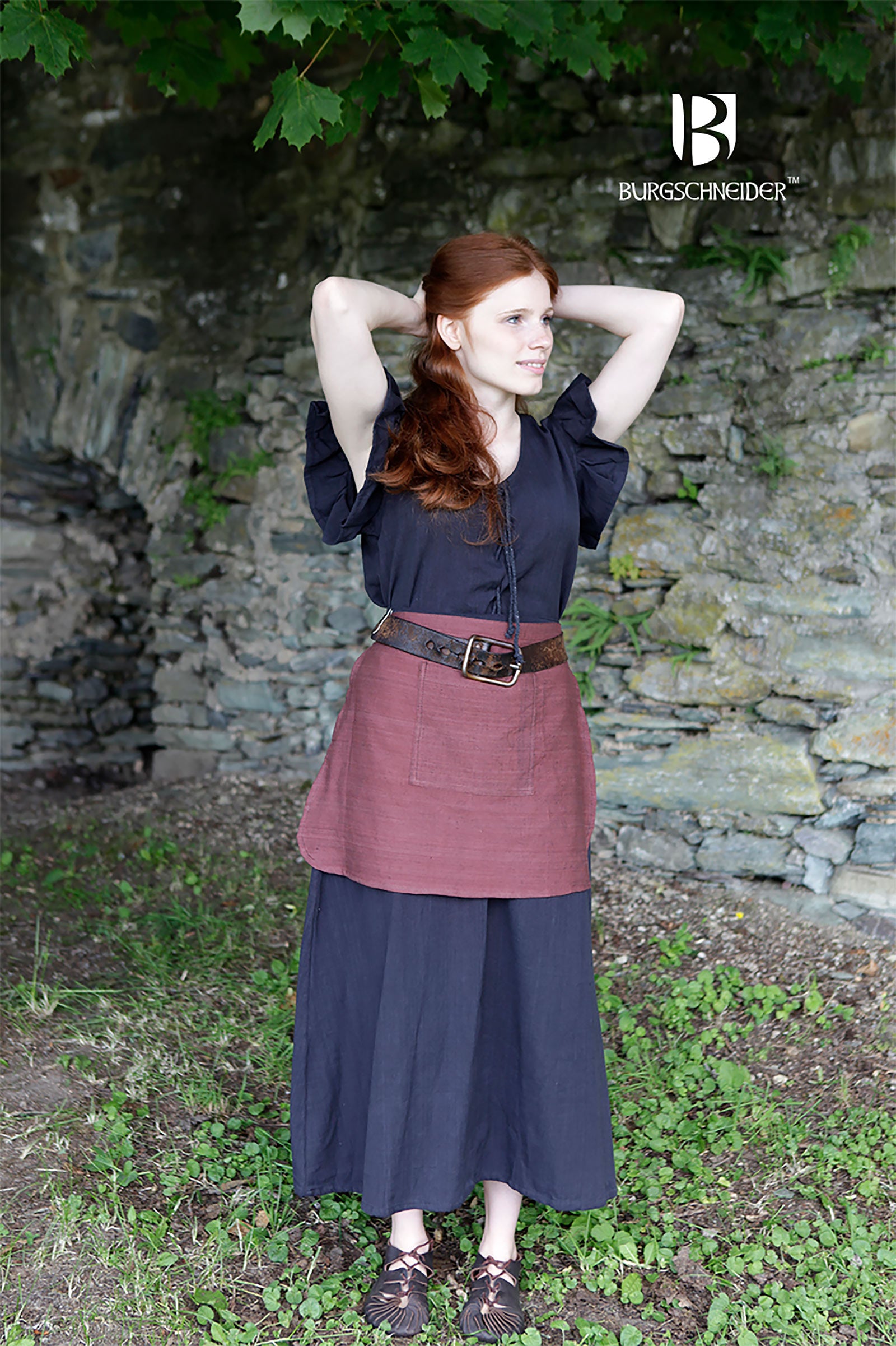 Imagen del producto Vestido medieval Agga con delantal negro