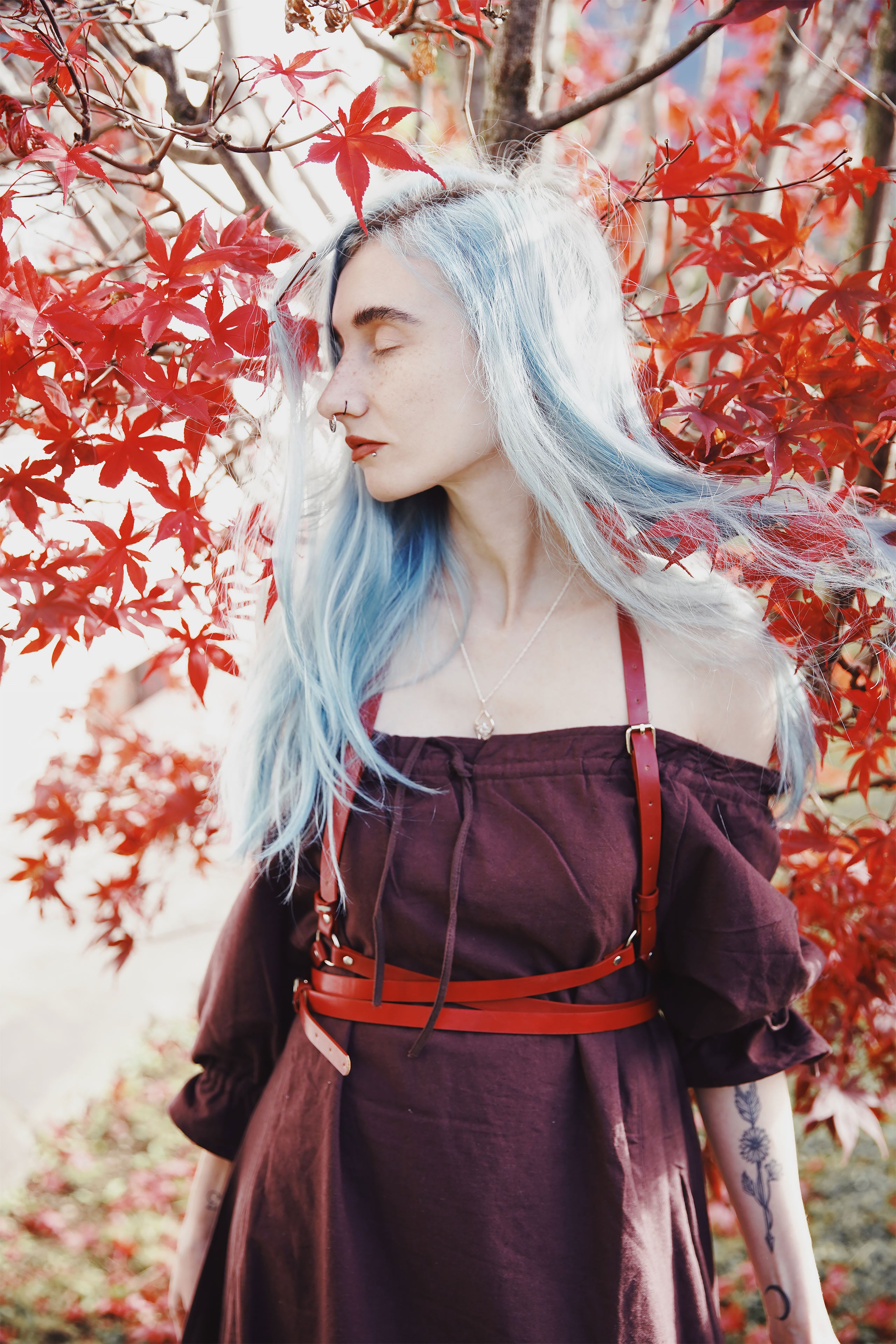 Imagen del producto Vestido medieval de manga corta marrón