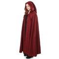 Imagen del producto Capa medieval con capucha y bordado rojo