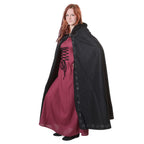 Imagen del producto Capa medieval de lana para mujer con capucha, bordado y cierre de metal negro