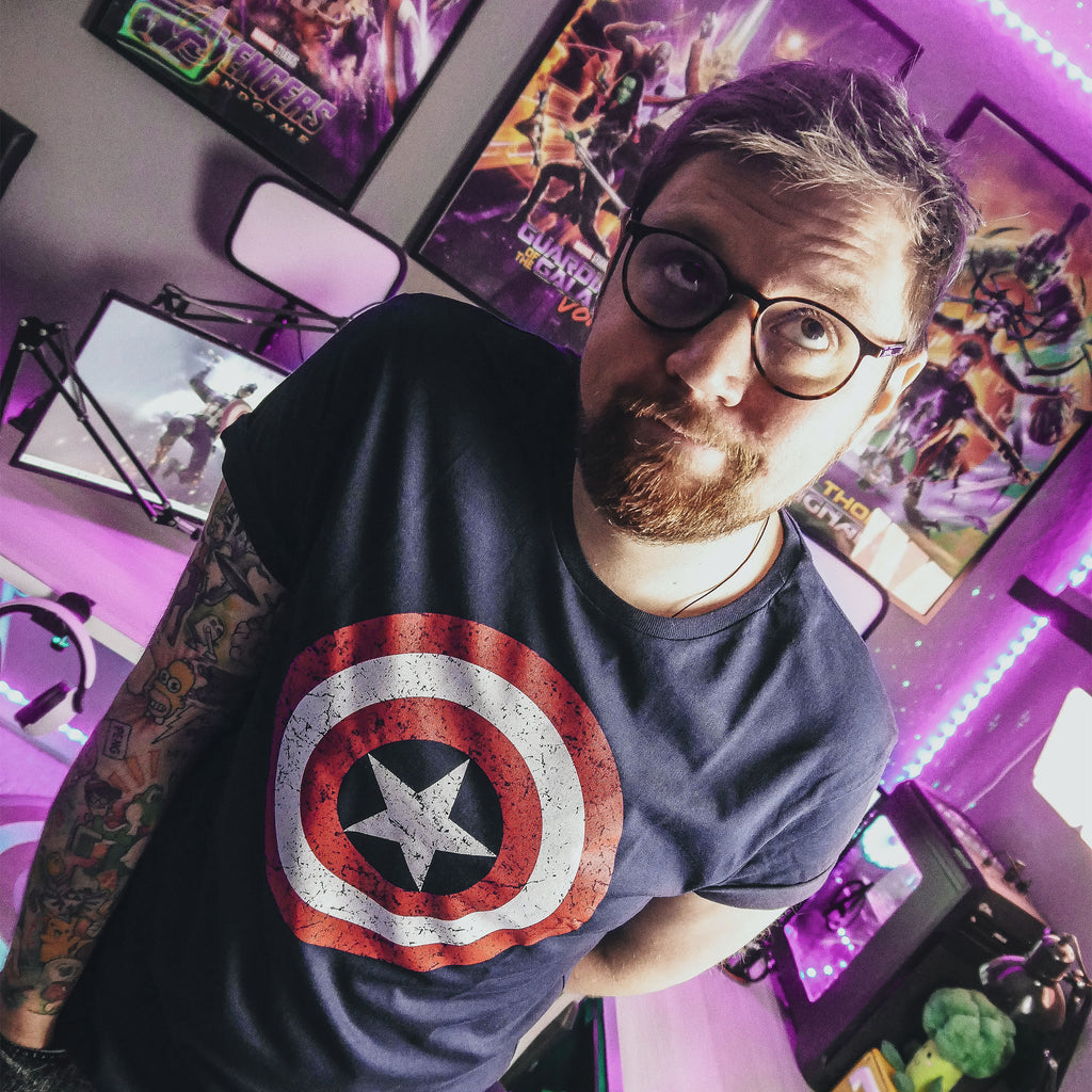 Imagen del producto Camiseta azul de Captain America - Logo de escudo envejecido