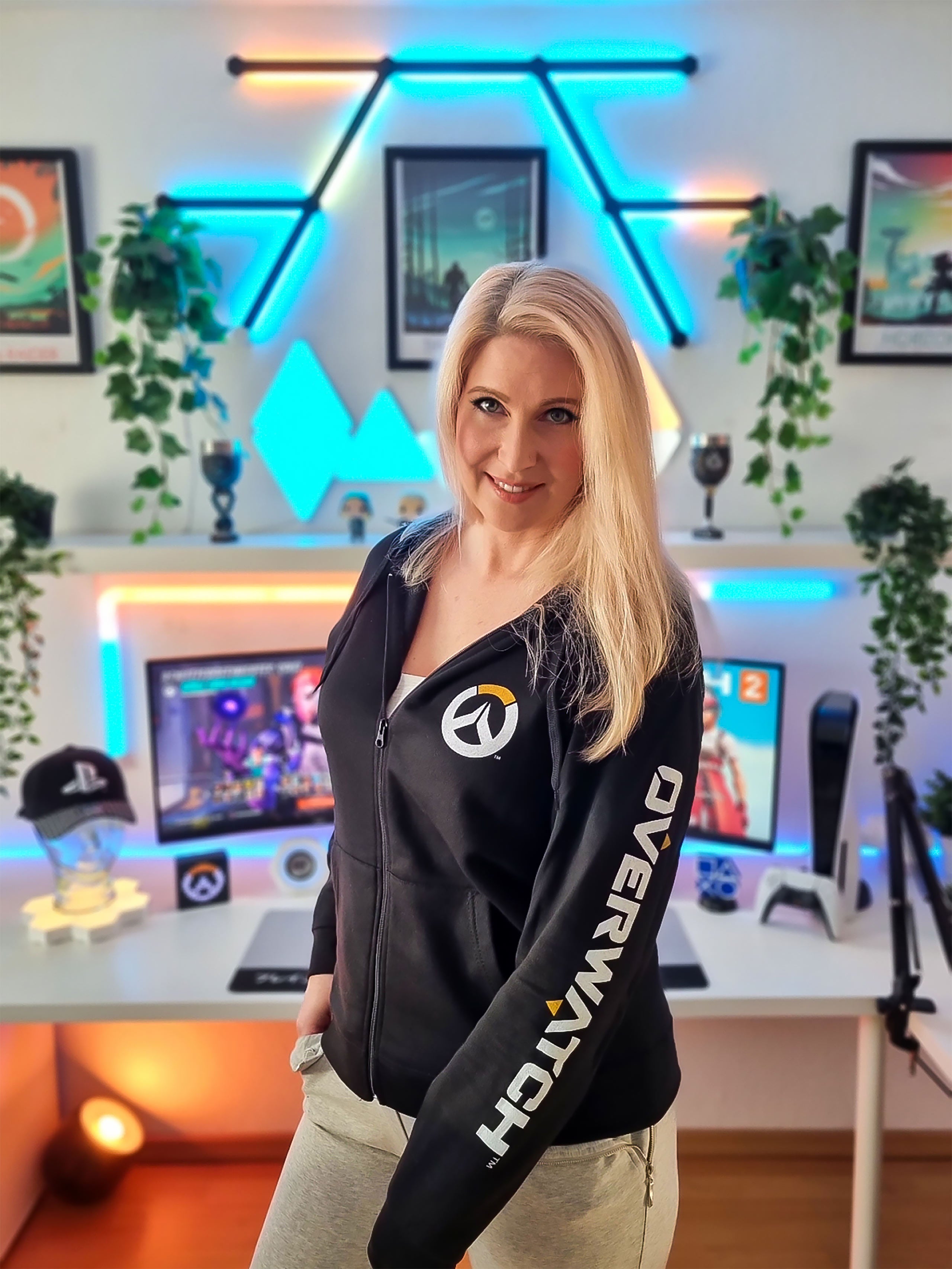 Imagen del producto Overwatch - Chaqueta con capucha negra con logo