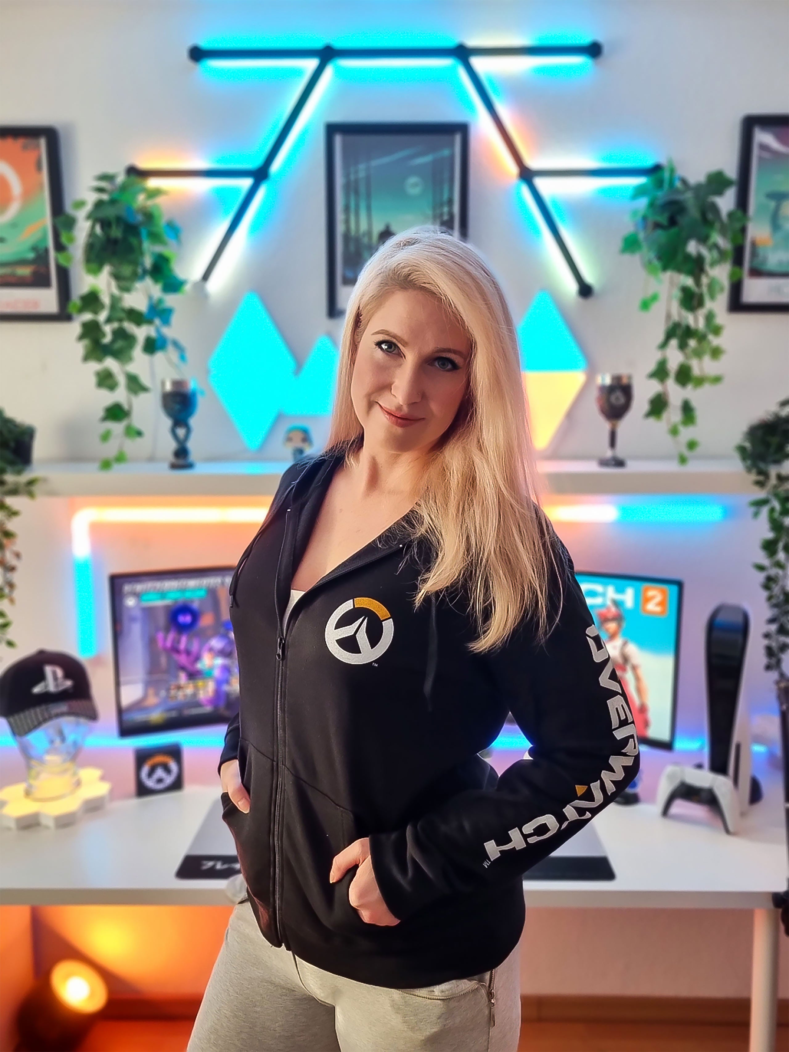 Imagen del producto Overwatch - Chaqueta con capucha negra con logo