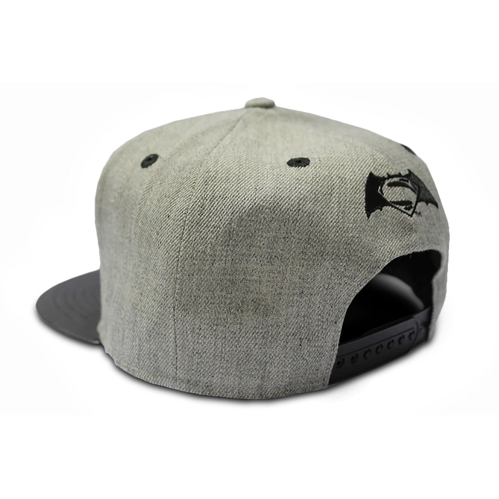 Imagen del producto Batman v Superman - Gorra Snapback con Logo gris