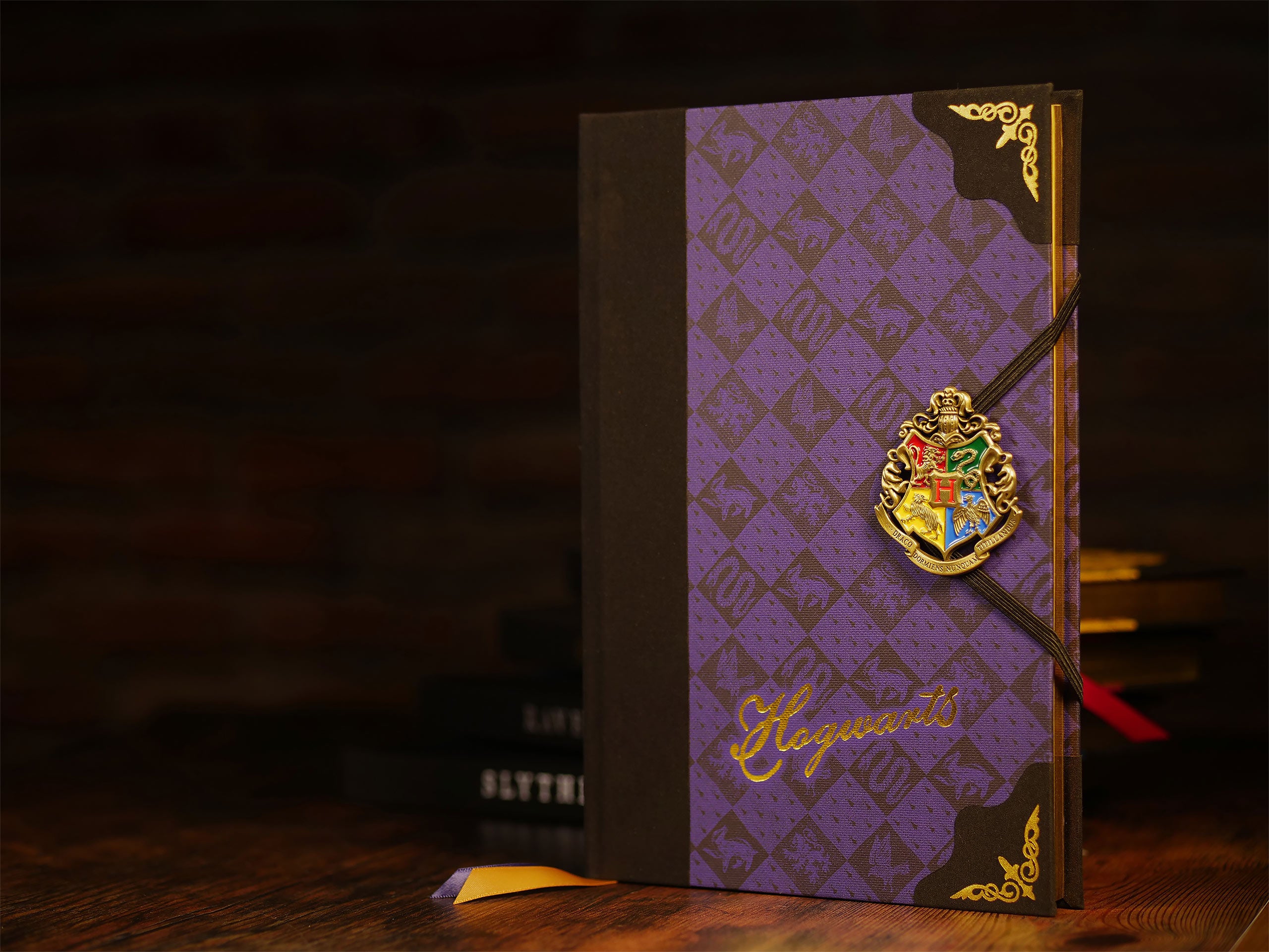 Imagen del producto Harry Potter - Escudo de Hogwarts Deluxe Cuaderno