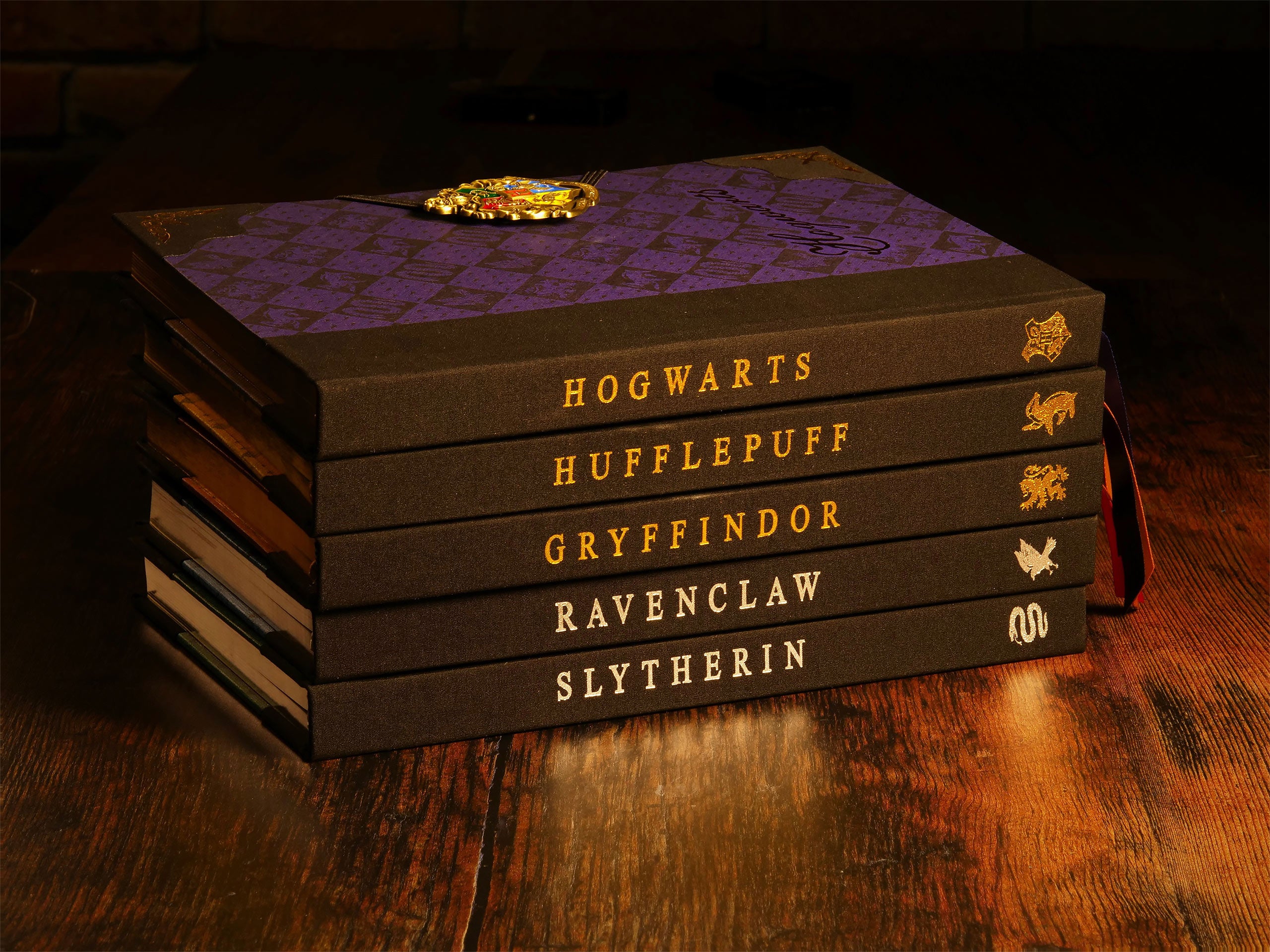 Imagen del producto Harry Potter - Escudo de Hogwarts Deluxe Cuaderno