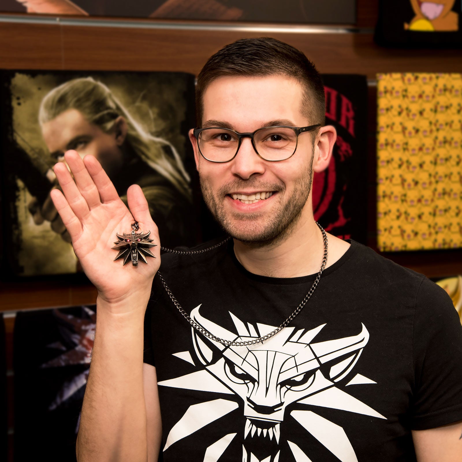 Imagen del producto Witcher - Medallón de Caza Salvaje con Ojos LED