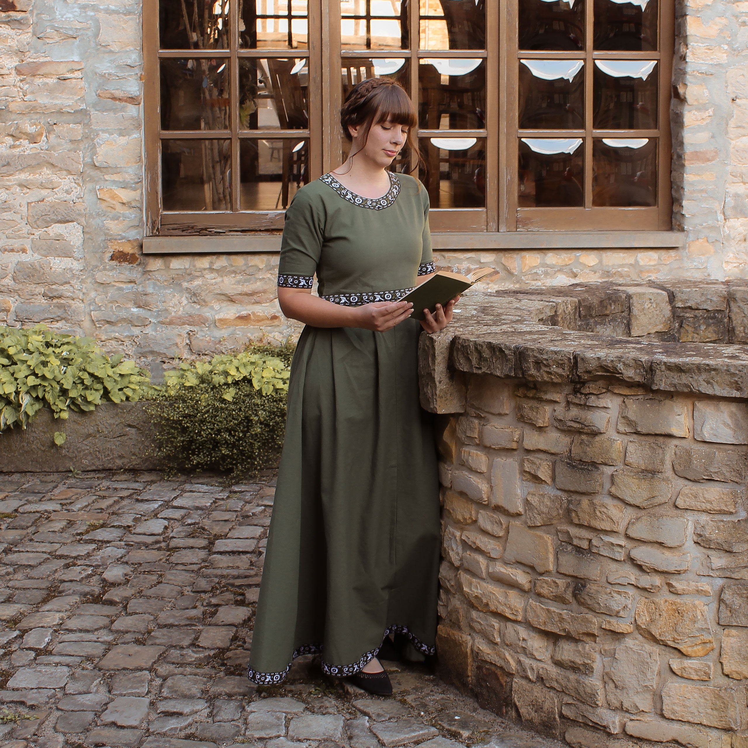 Imagen del producto Vestido medieval Ennlin con manga corta verde