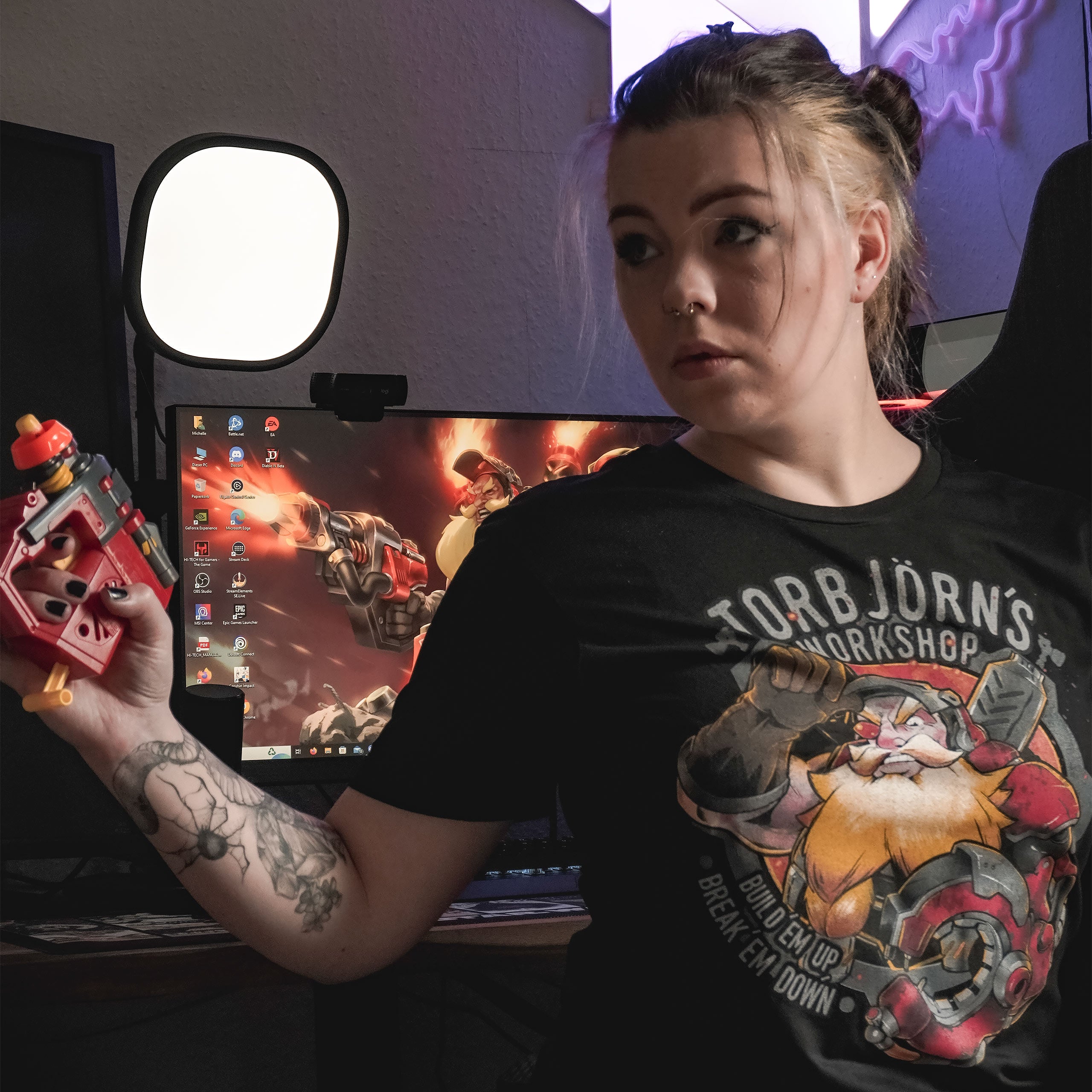 Imagen del producto Overwatch - Camiseta negra del taller de Torbjörn
