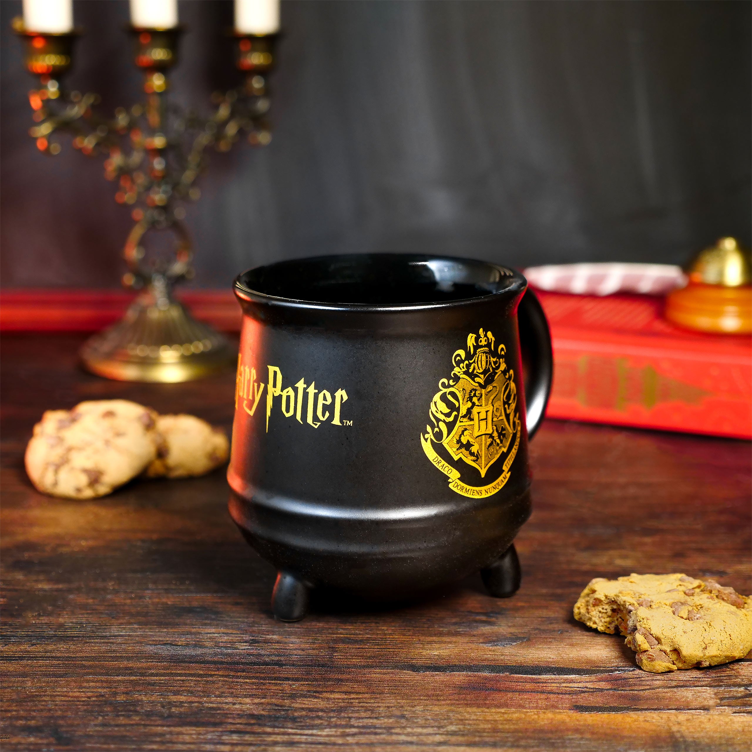Imagen del producto Harry Potter - Taza de Caldero con Escudo de Hogwarts