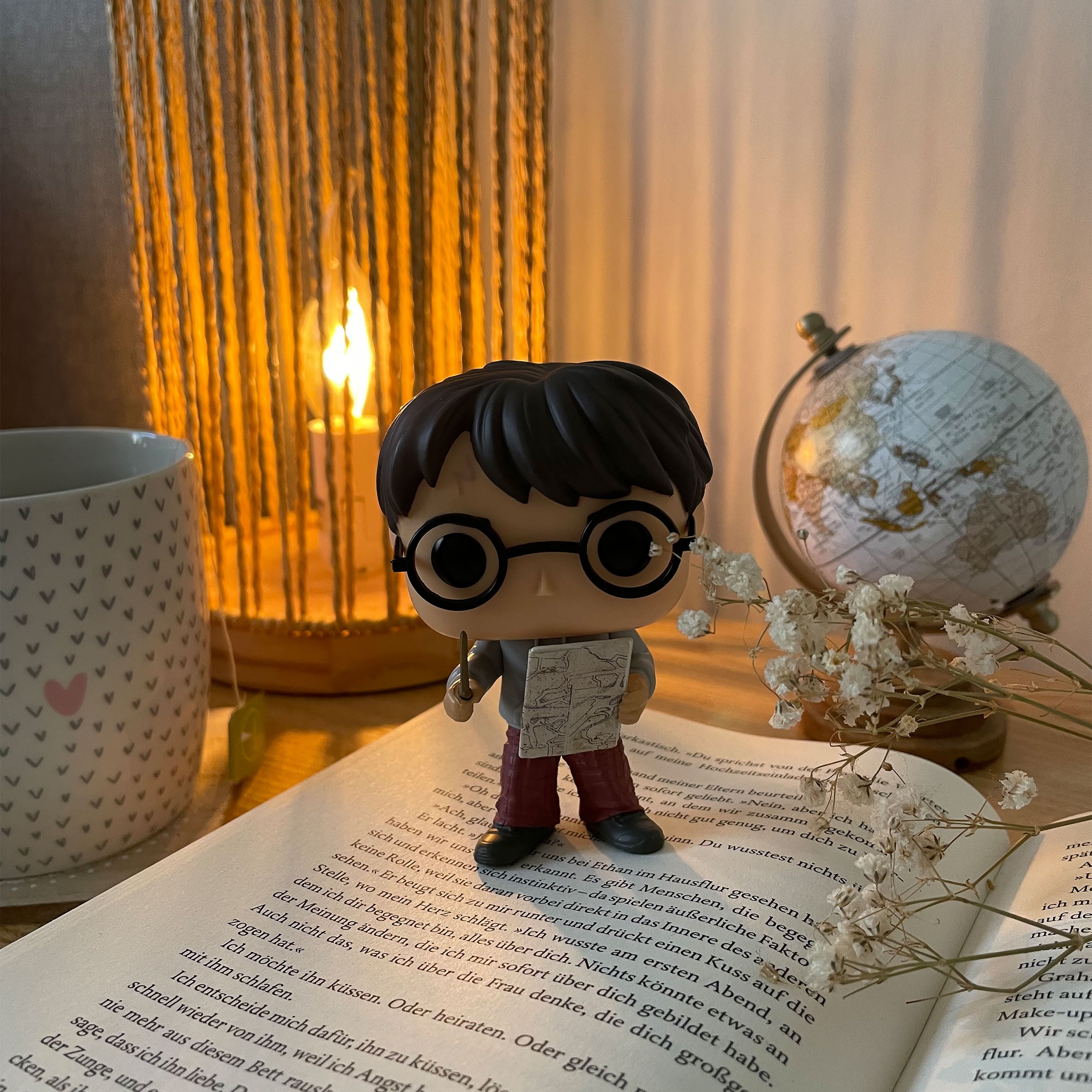 Imagen del producto Harry Potter con Figura Pop de Funko de Mapa del Merodeador