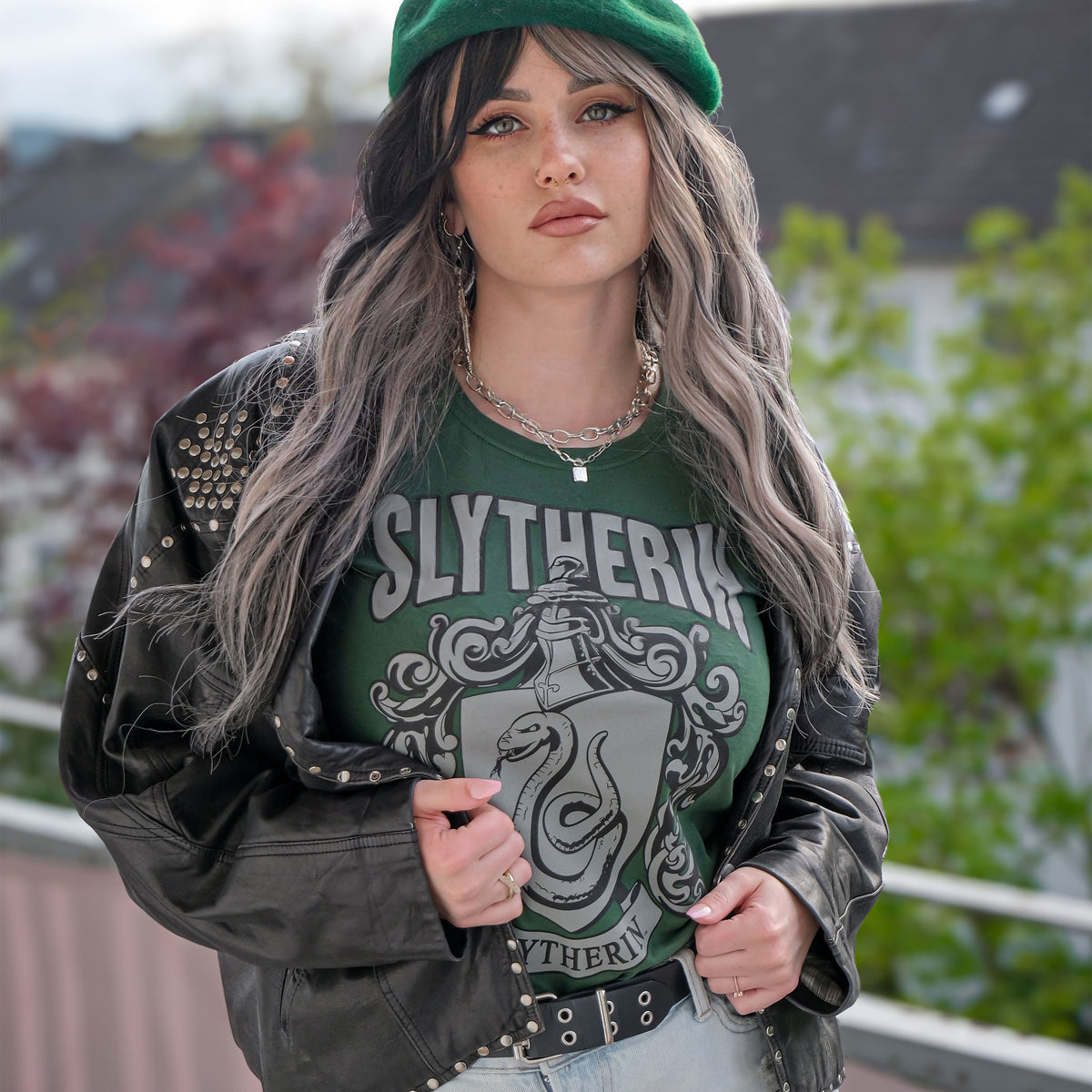 Imagen del producto Harry Potter - Camiseta de mujer con escudo de Slytherin verde