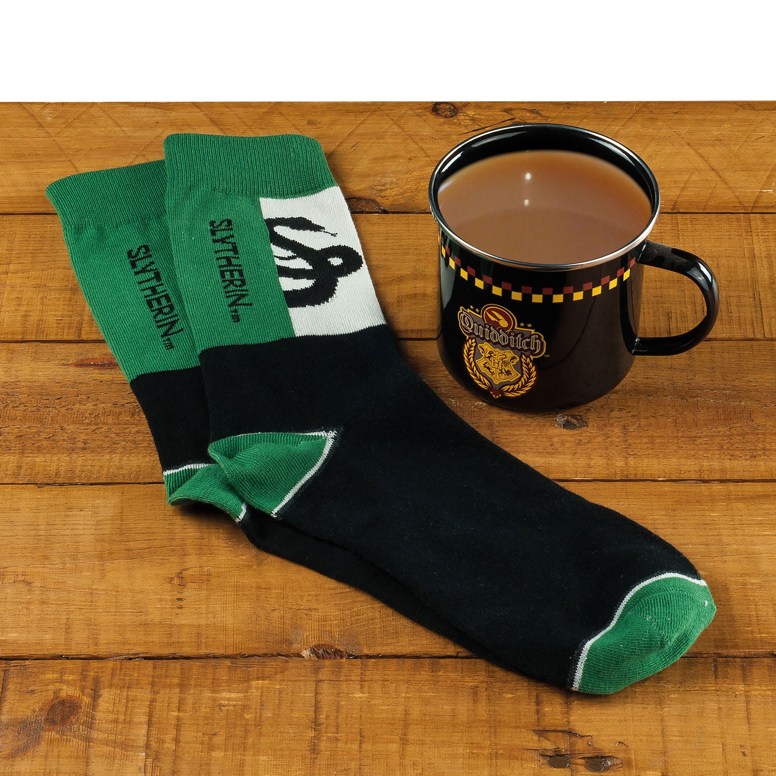 Product image Harry Potter - Slytherin Quidditch Socks and Enamel Mug