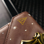Imagen del producto Harry Potter - Cartera de metal con escudo de Hogwarts