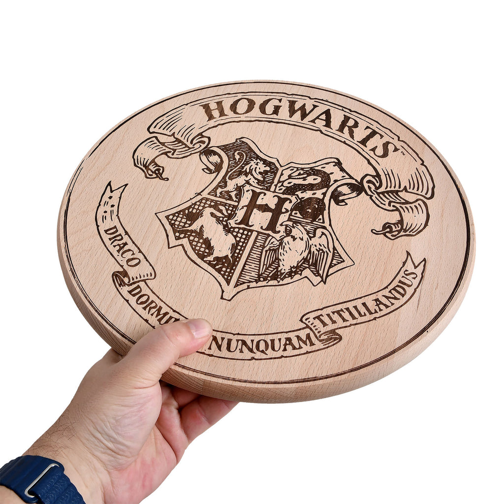 Product image Harry Potter - Hogwarts Crest Cutting Board Beech