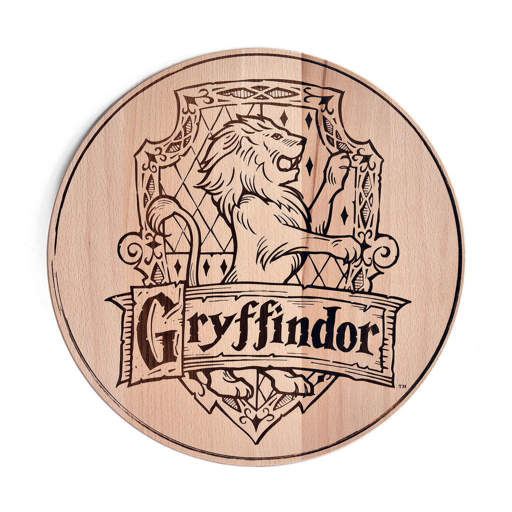 Imagen del producto Harry Potter - Tabla de cortar de madera de haya con el escudo de Gryffindor