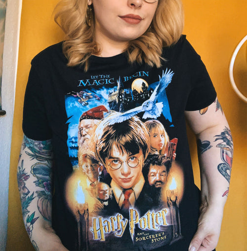 Imagen del producto Harry Potter - Camiseta negra con póster de la Piedra Filosofal