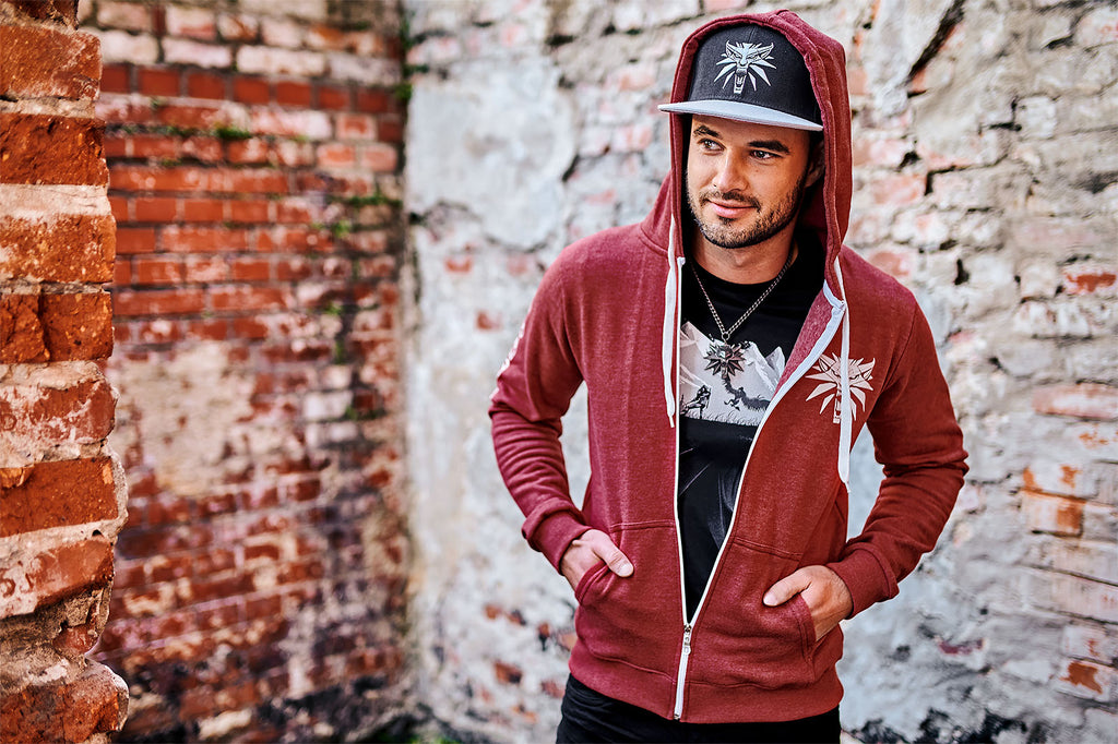 Product image Witcher - Wolf Medallion Hoodie red