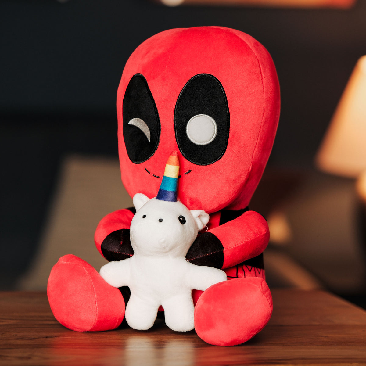 Deadpool - Figura de peluche Unicorn HugMe con vibración 36 cm