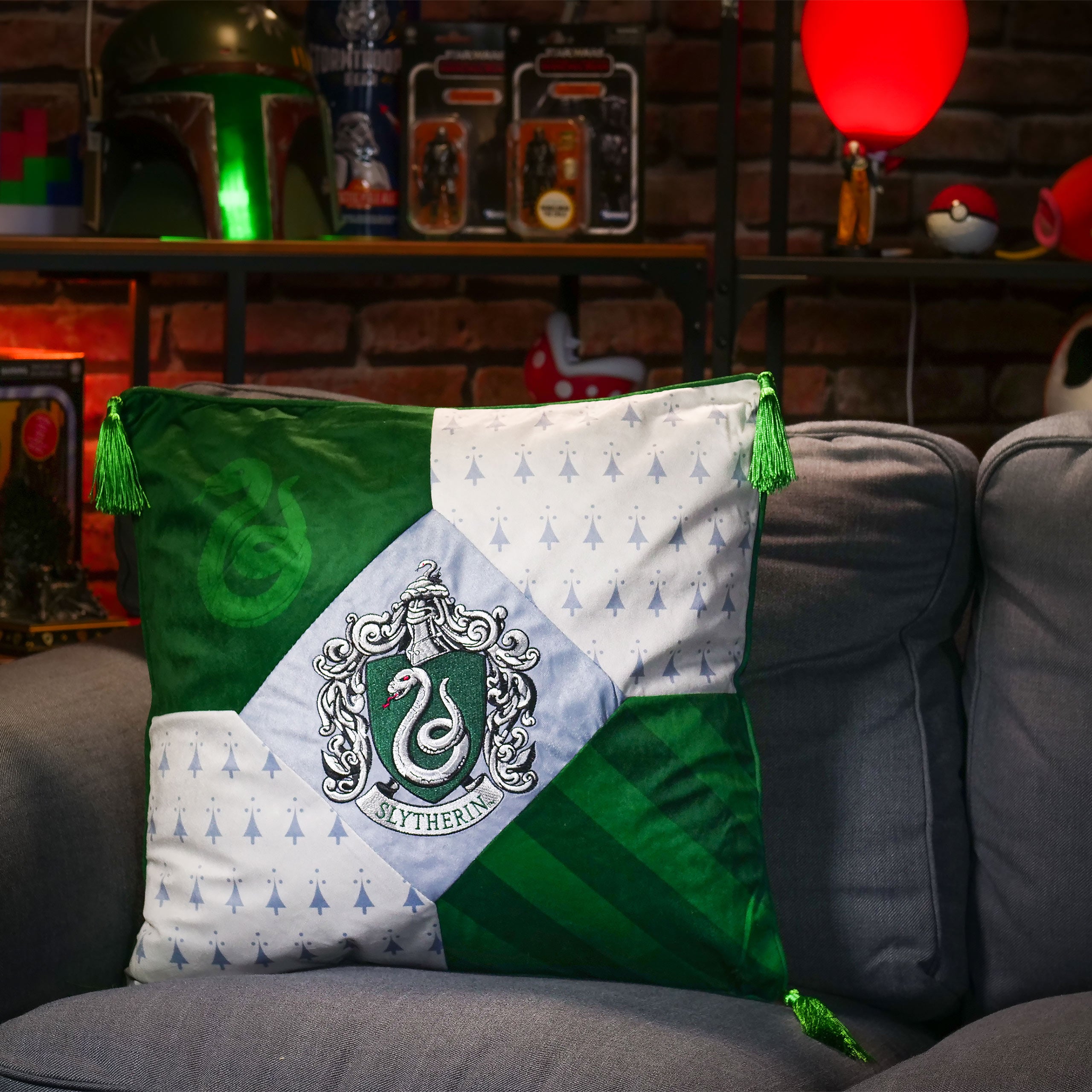 Imagen del producto Harry Potter - Cojín Slytherin deluxe con borlas