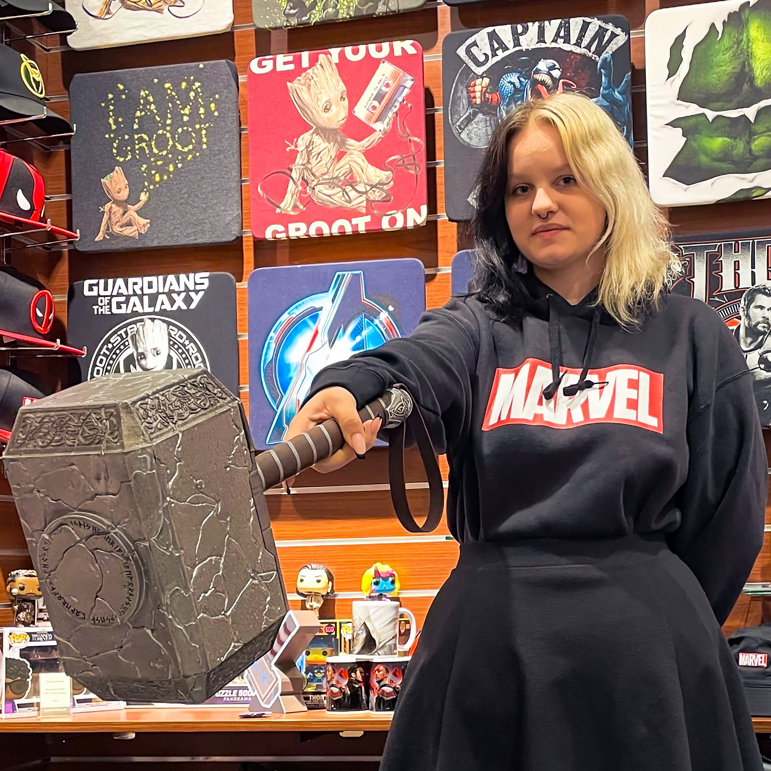 Imagen del producto Marvel - Sudadera con capucha negra con logo