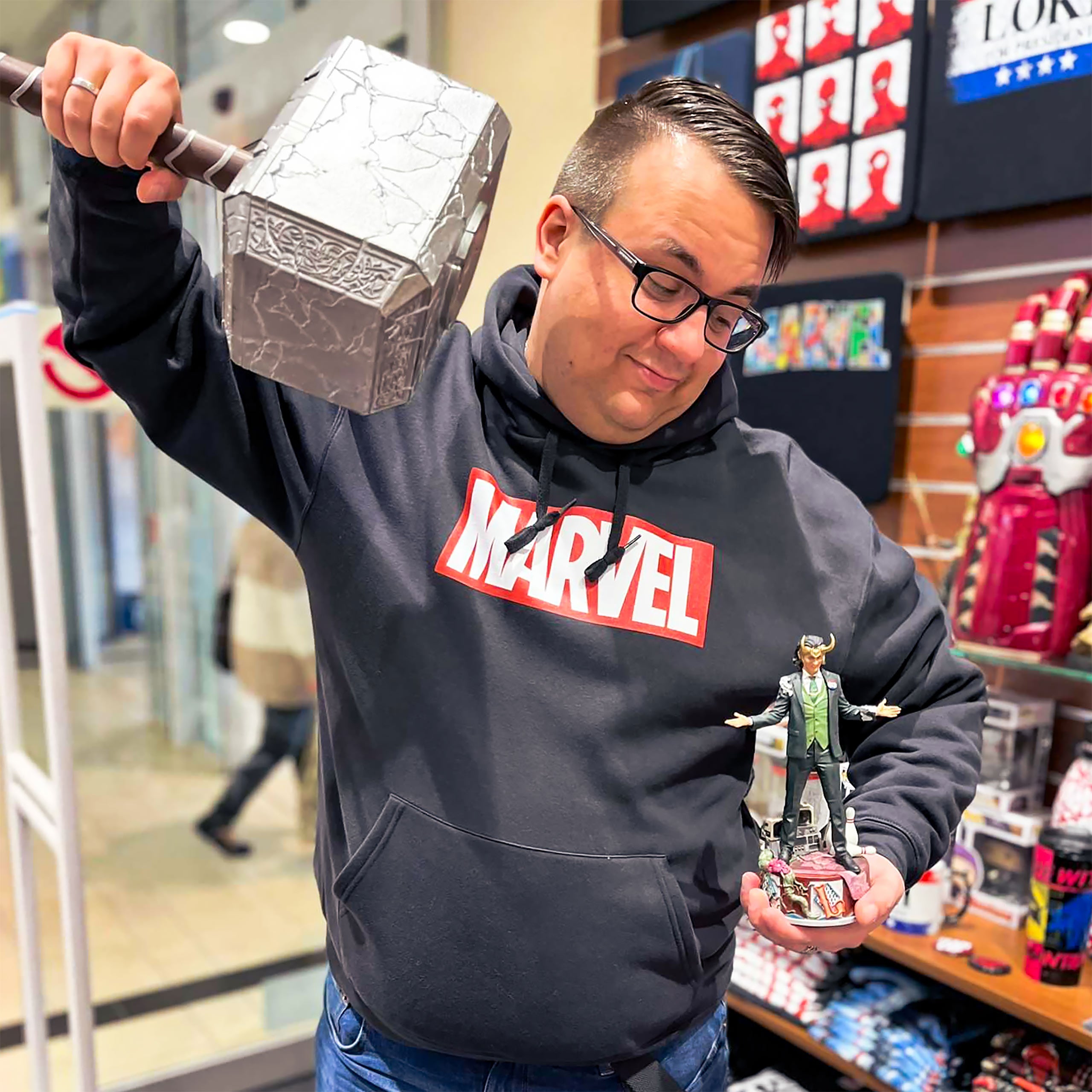 Imagen del producto Marvel - Sudadera con capucha negra con logo