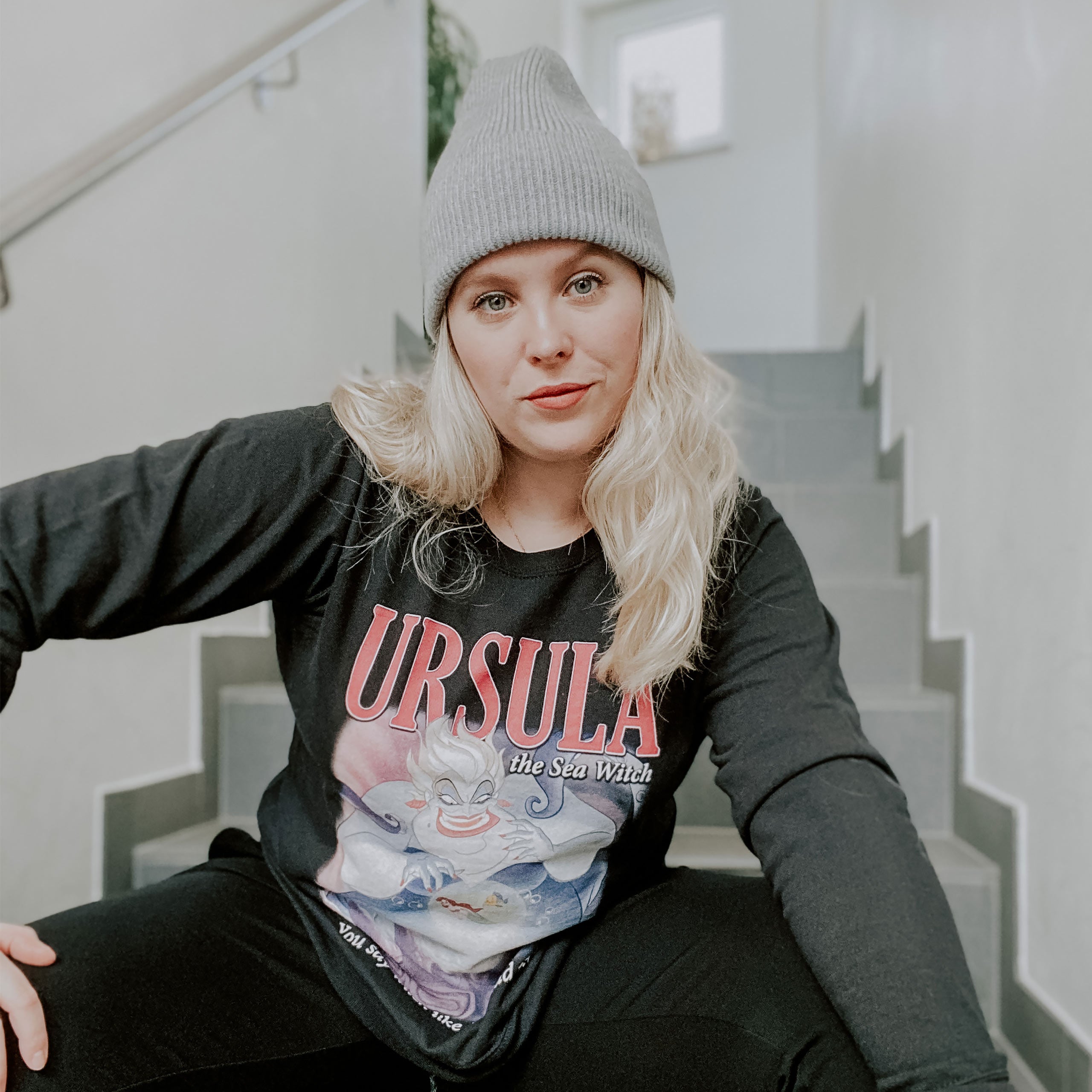Imagen del producto Arielle - Ursula Sea Witch Suéter para mujer negro