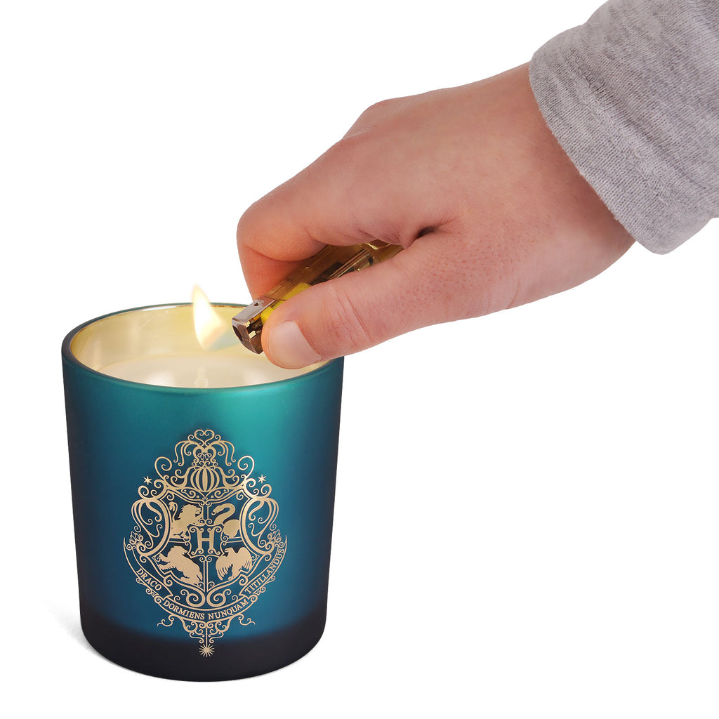 Imagen del producto Harry Potter - Vela con escudo de Hogwarts en vidrio