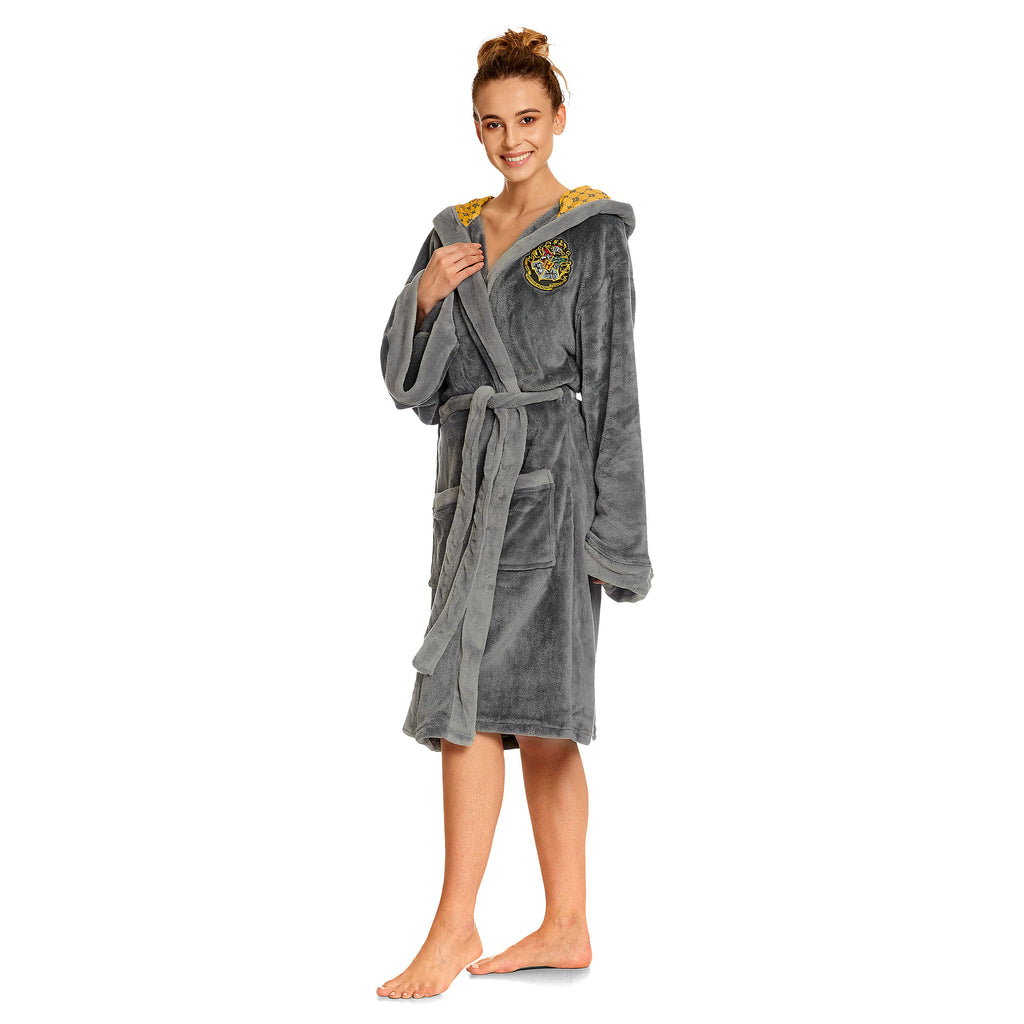 Imagen del producto Harry Potter - Bata de baño con escudo de Hufflepuff gris