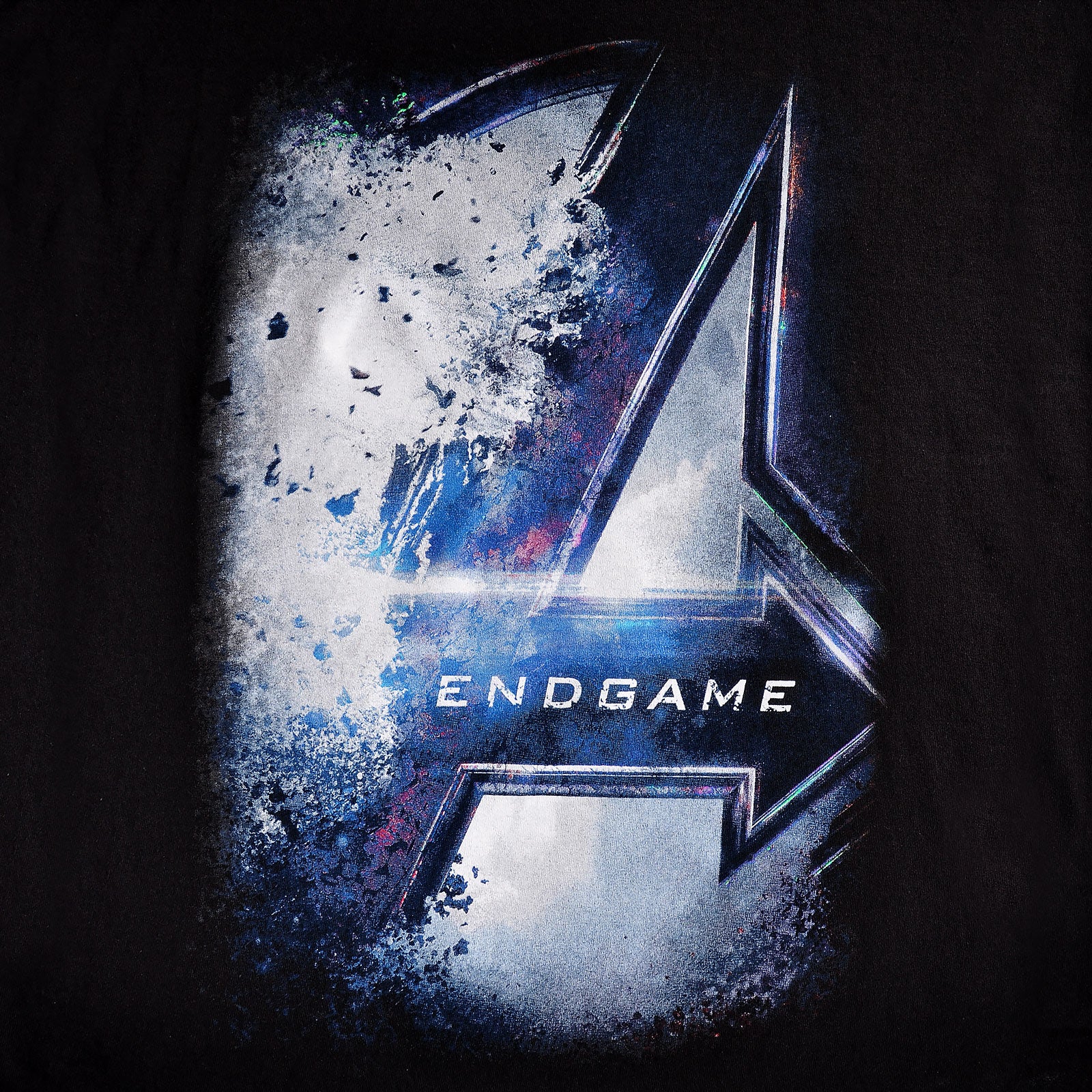 Imagen del producto Camiseta negra con logo de Avengers - Endgame Bursted