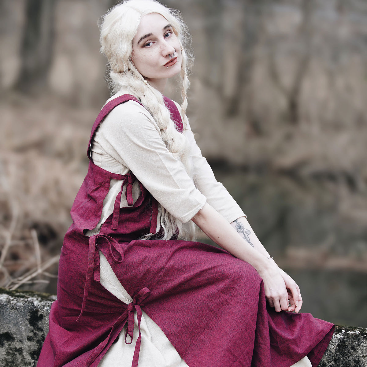Imagen del producto Vestido medieval inferior Silja beige