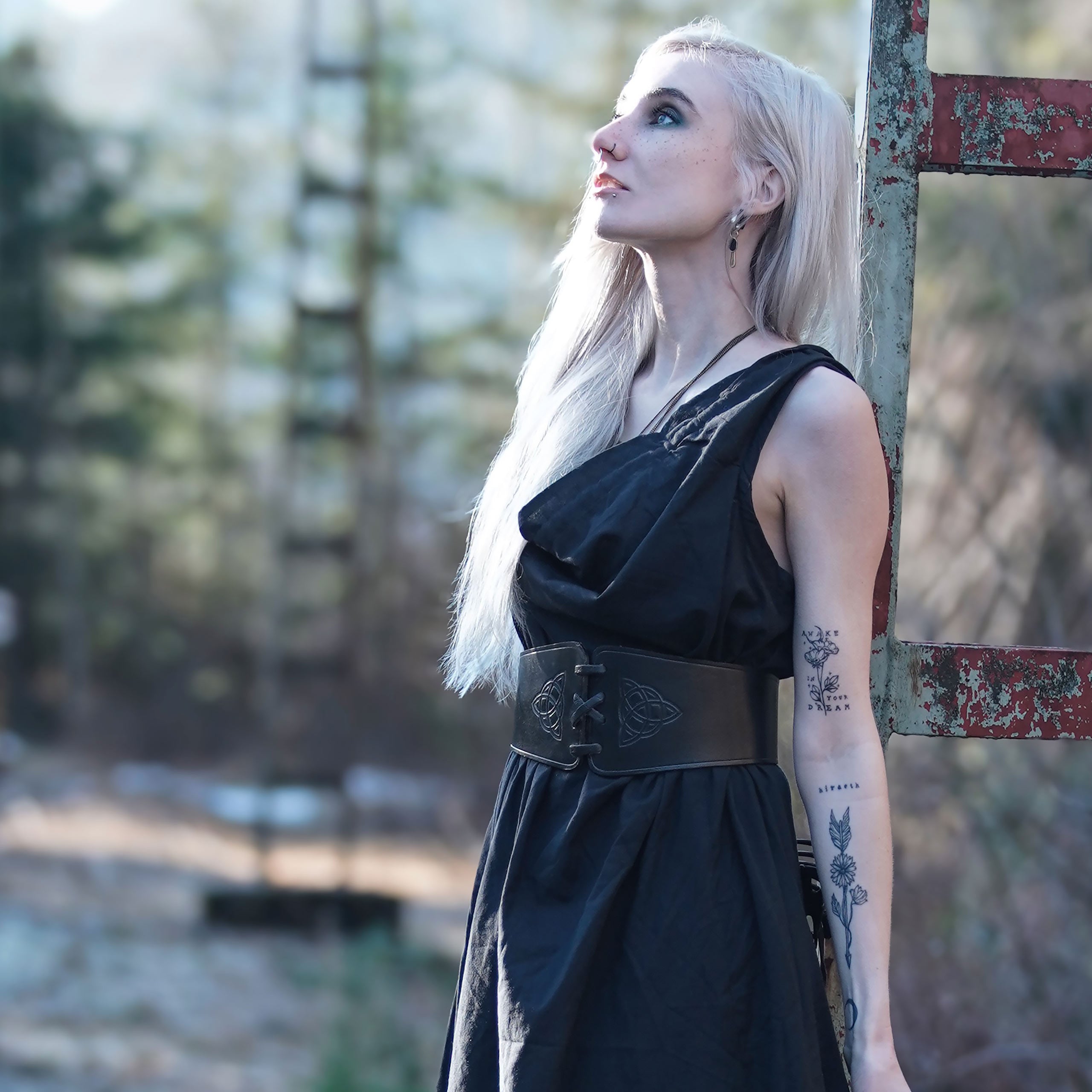 Imagen del producto Cinturón medieval Alana con estampado celta negro