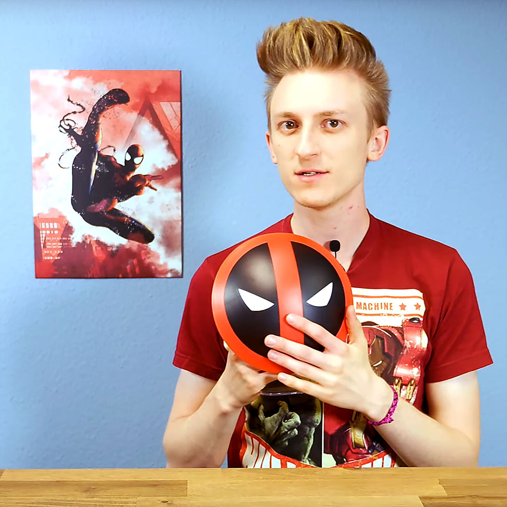 Imagen del producto Deadpool - Lámpara de mesa con logo