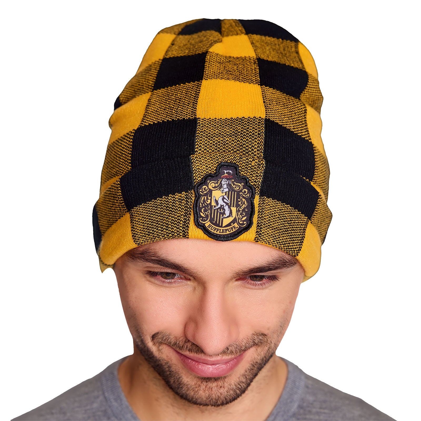 Imagen del producto Harry Potter - Gorro de Cuadros con Escudo de Hufflepuff
