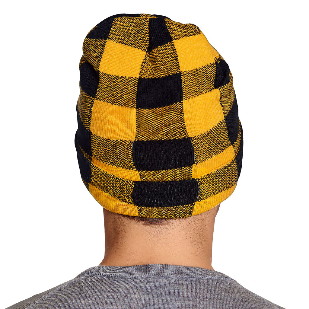 Imagen del producto Harry Potter - Gorro de Cuadros con Escudo de Hufflepuff