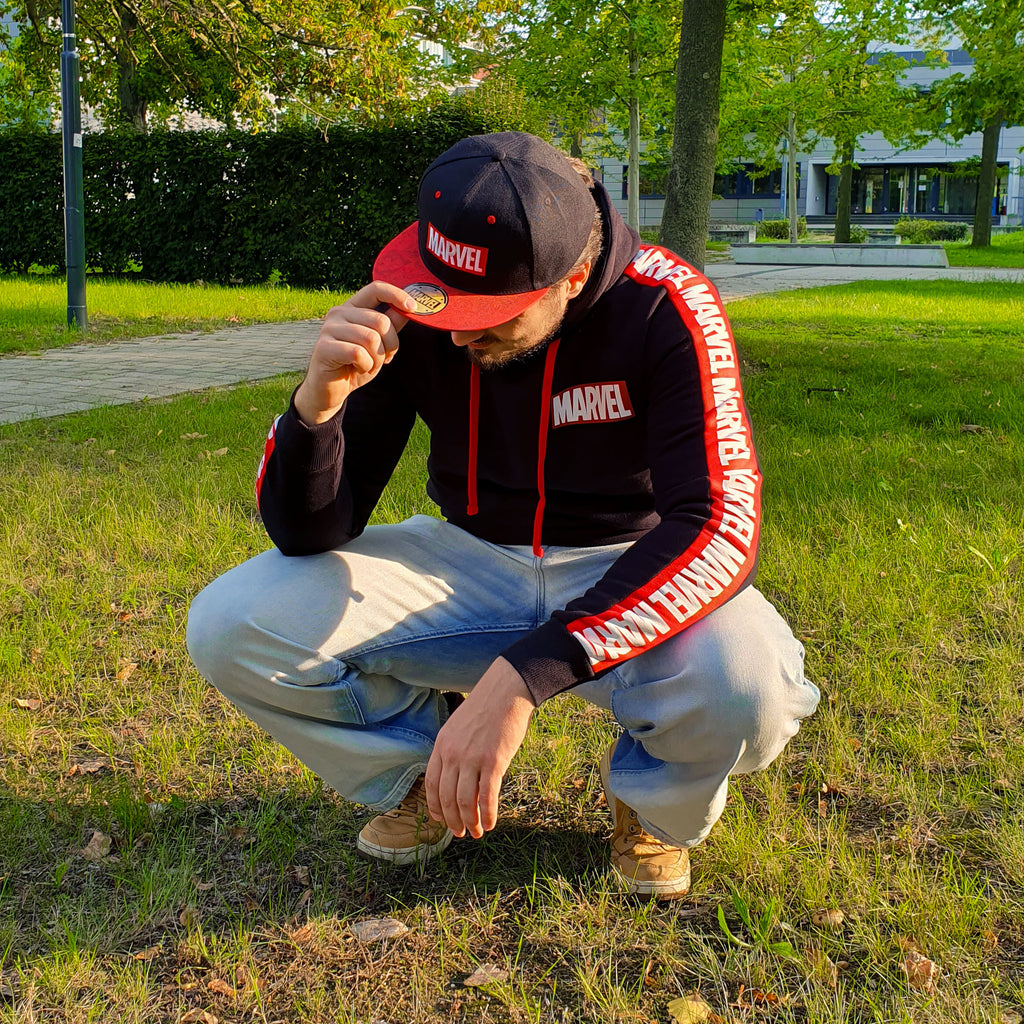 Imagen del producto Gorra de béisbol Marvel Comics negro-rojo