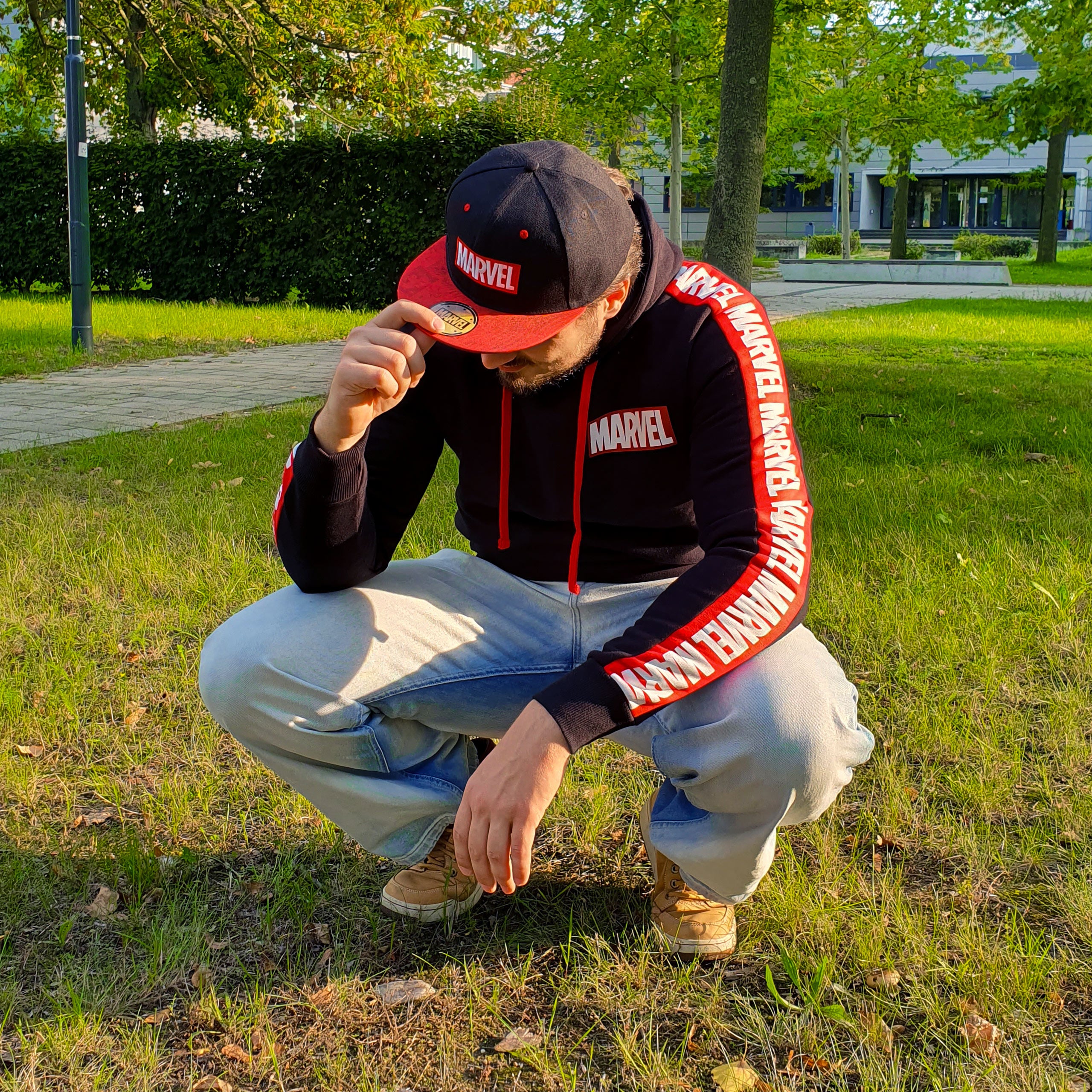 Imagen del producto Gorra de béisbol Marvel Comics negro-rojo