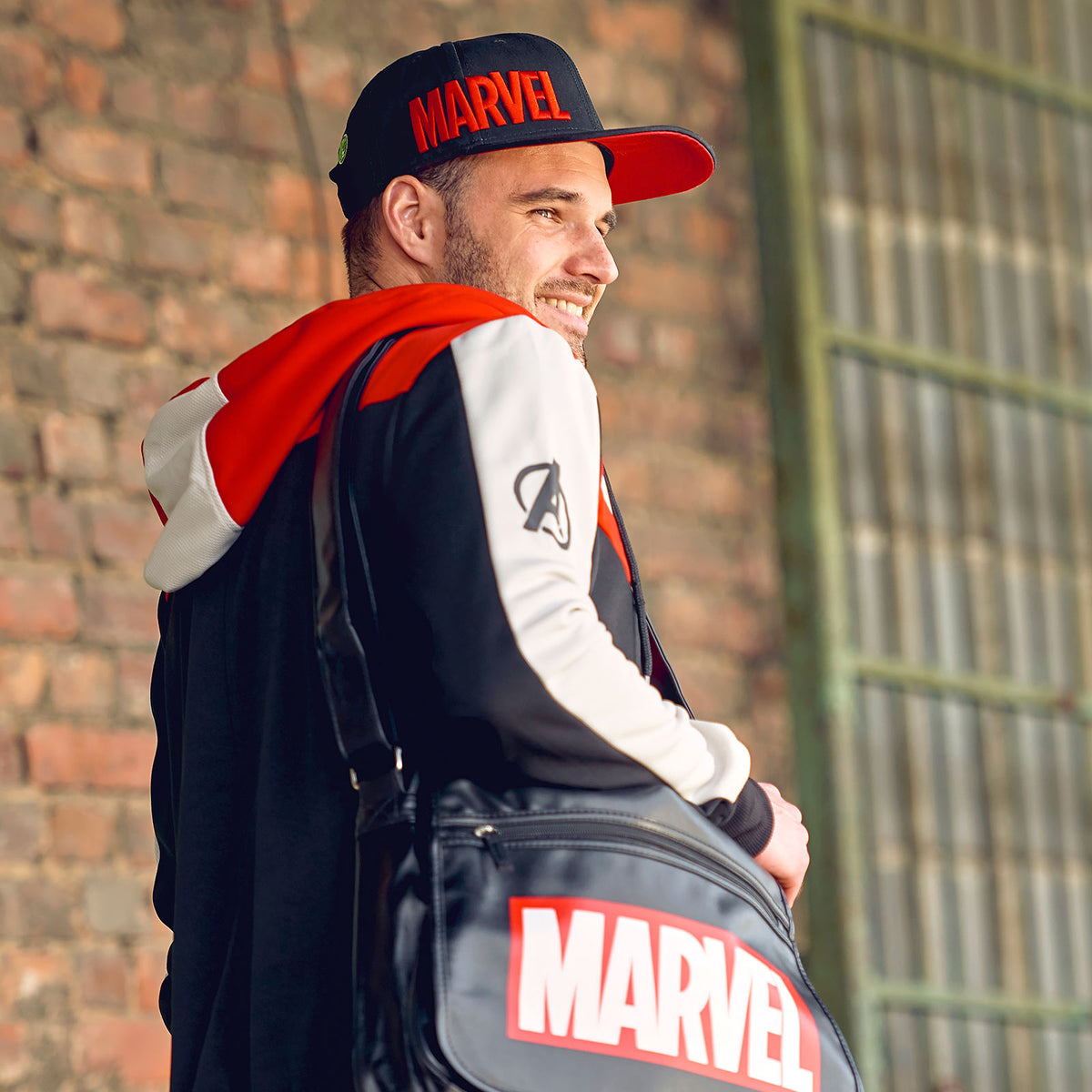Imagen del producto Marvel - Gorra Snapback de Iconos de Héroes negra