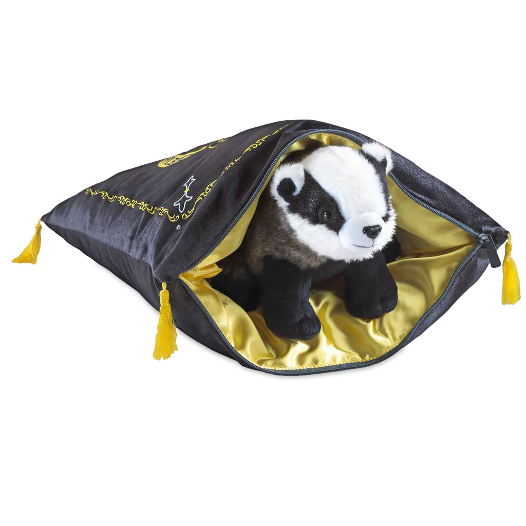 Imagen del producto Harry Potter - Cojín de escudo de Hufflepuff con figura de peluche