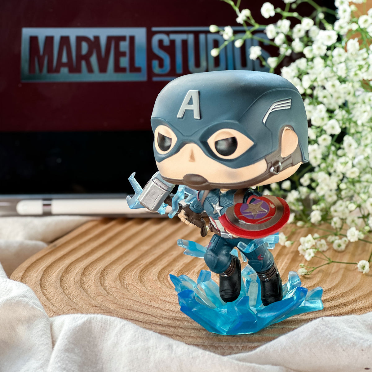 Imagen del producto Avengers - Figura de cabeza oscilante Funko Pop de Captain America Mjölnir & Broken Shield Endgame