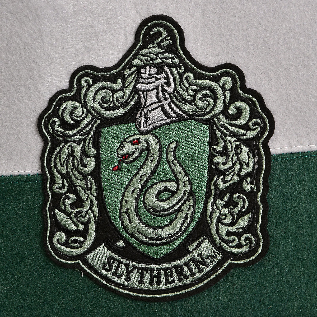 Imagen del producto Harry Potter - Bandera de fieltro del escudo de Slytherin
