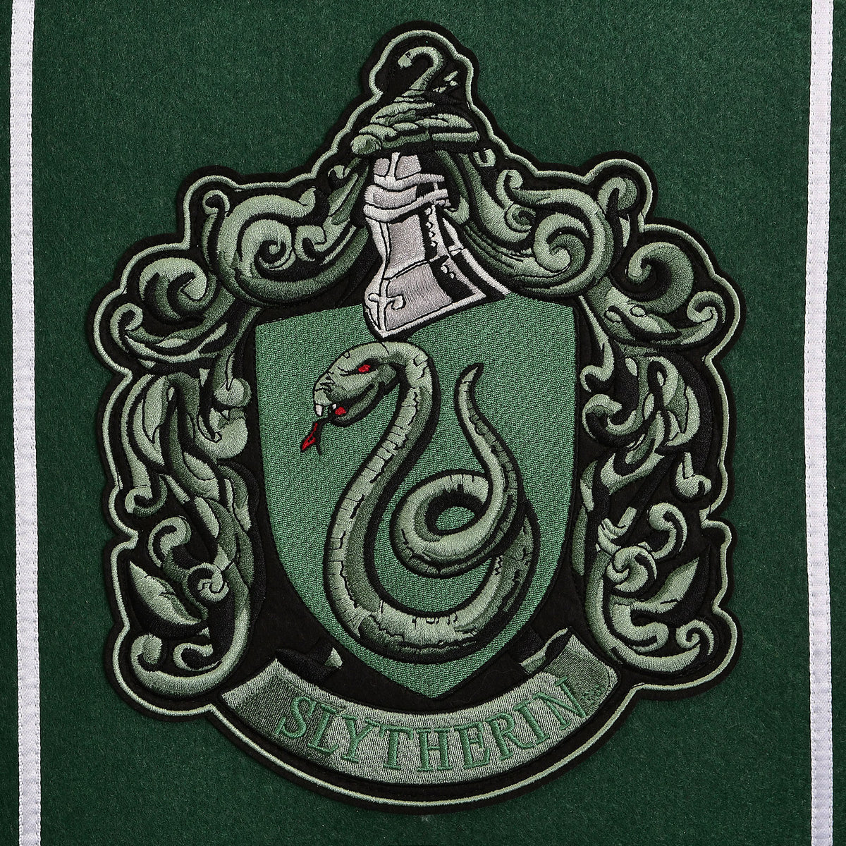 Imagen del producto Harry Potter - Banner de fieltro con el escudo de Slytherin