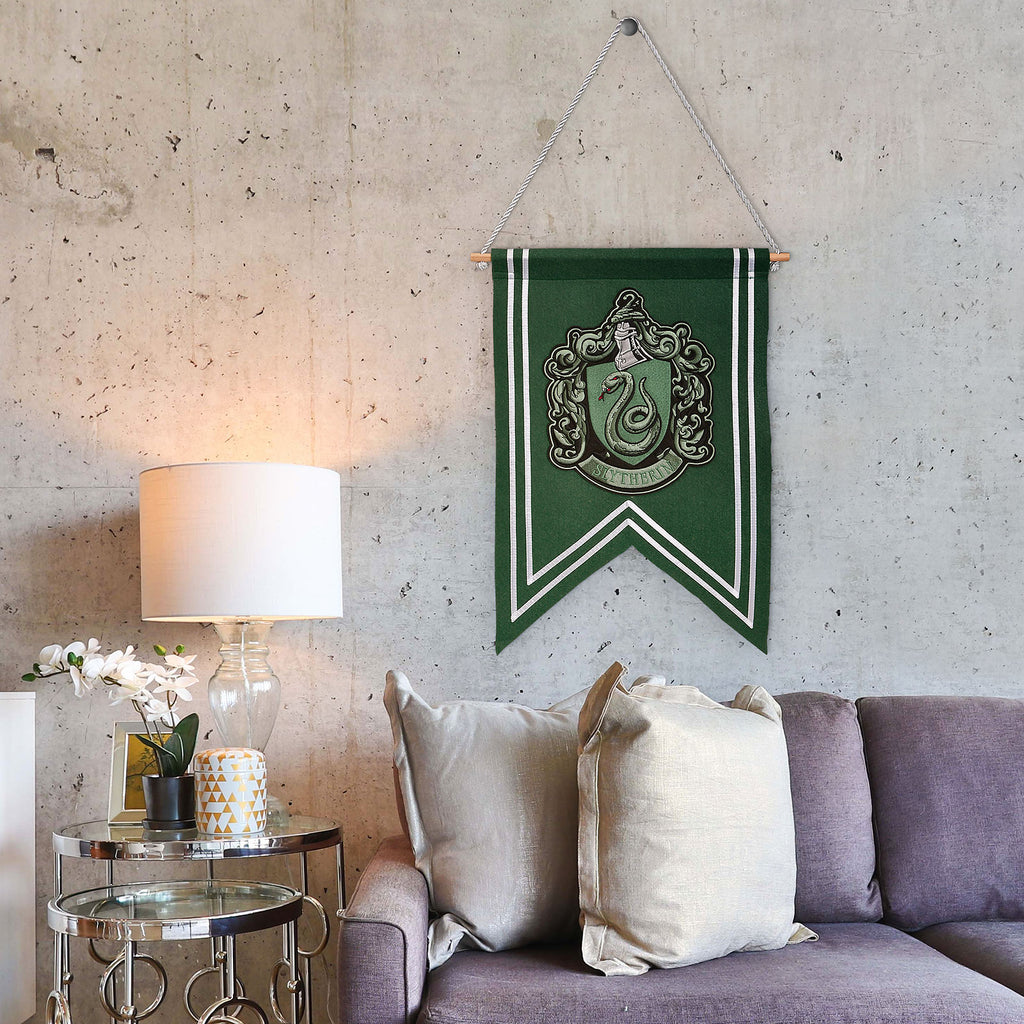 Imagen del producto Harry Potter - Banner de fieltro con el escudo de Slytherin