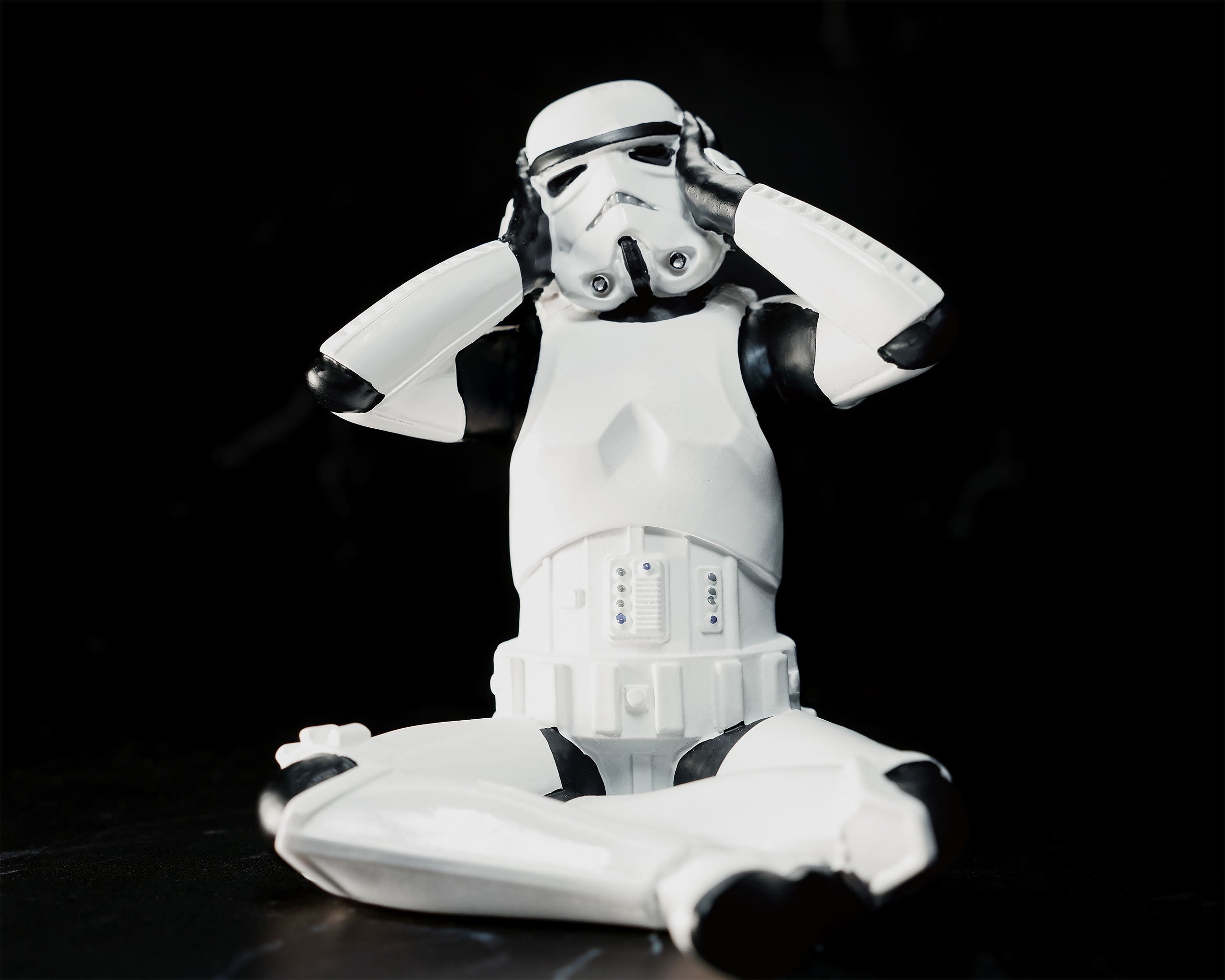 Imagen del producto Figura Original Stormtrooper Don't Hear 10cm