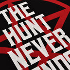 Imagen del producto La caza nunca termina Camiseta para fans de Supernatural negra