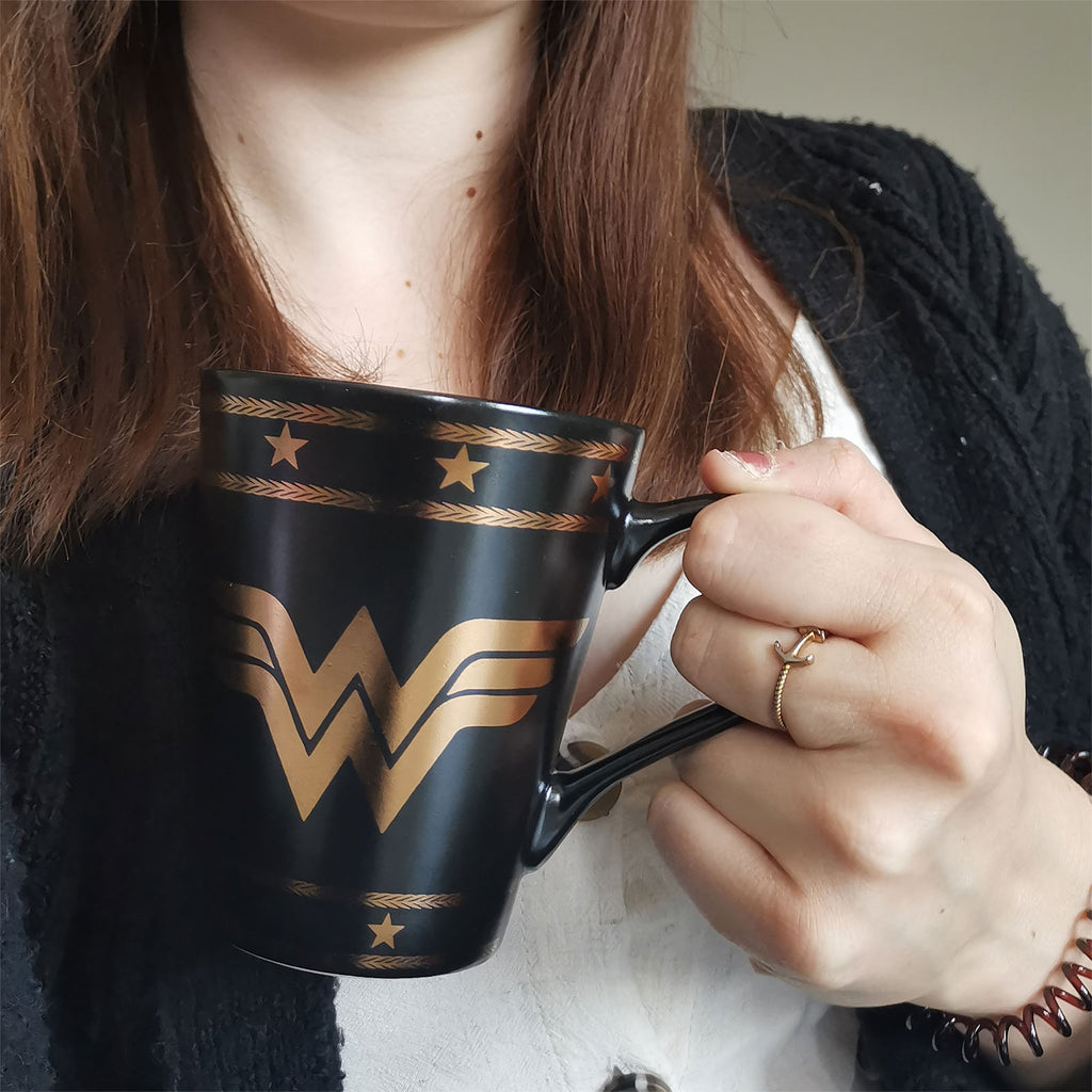 Product image Wonder Woman - Logo Cup black